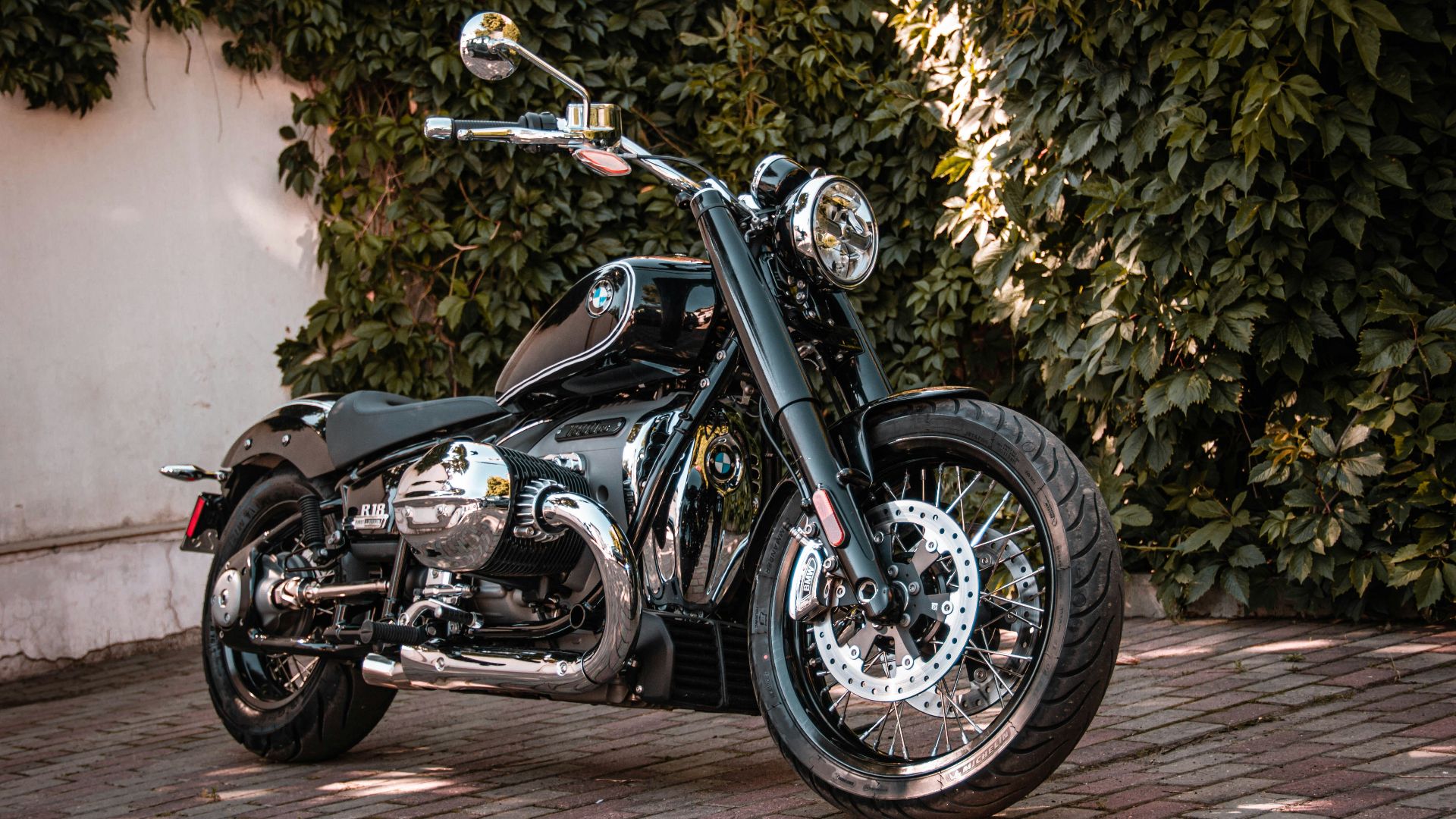 2. BMW K 1600 Grand America