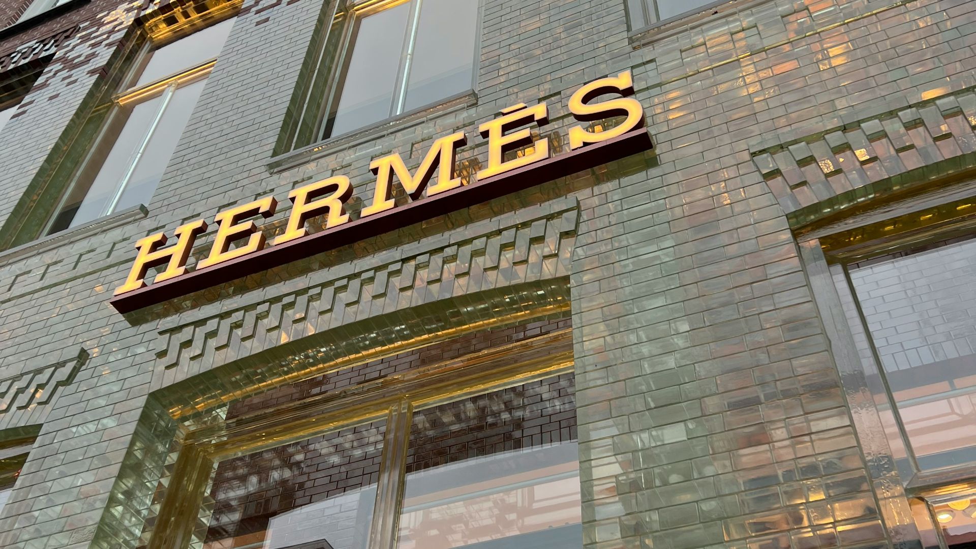 1. Hermès