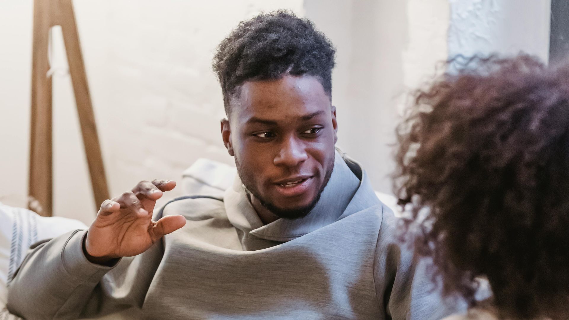 10 conversations que tous les couples évitent et 10 qu’ils regretteront de ne pas avoir eues
