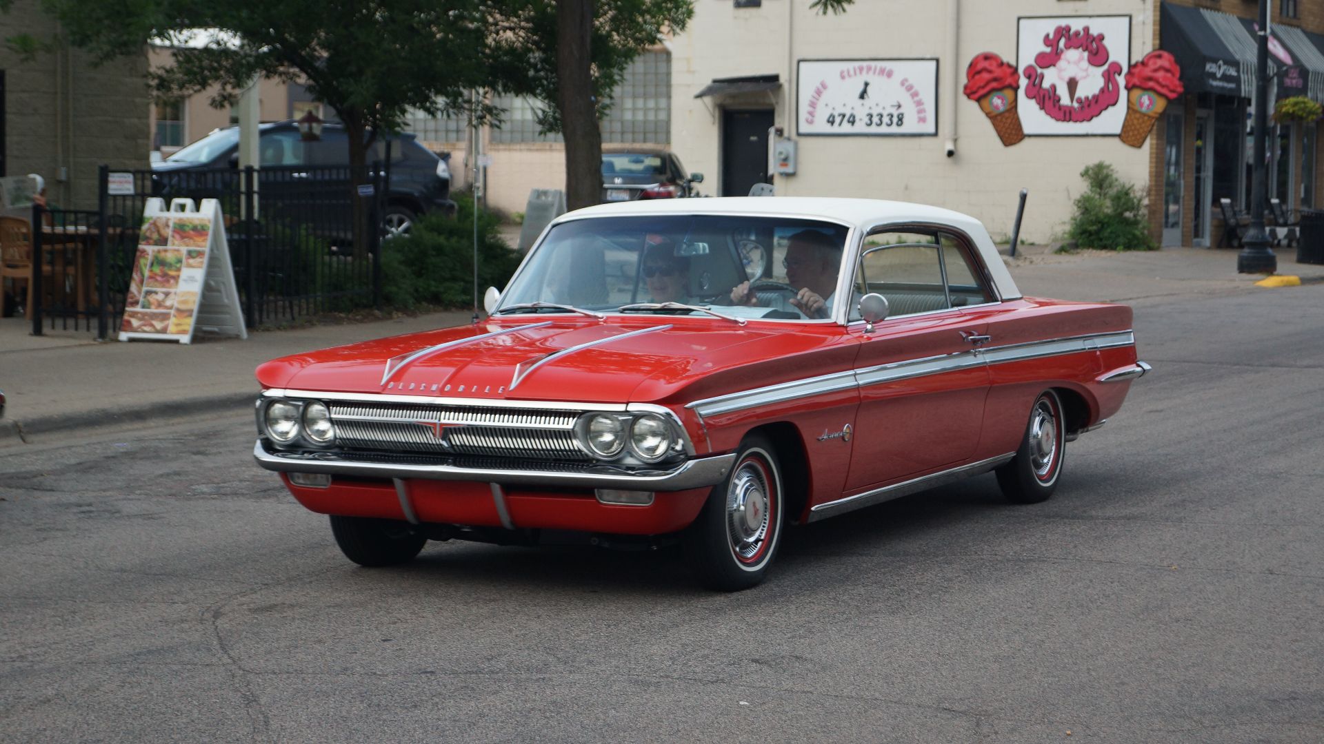 2. Oldsmobile F-85 Jetfire de 1962