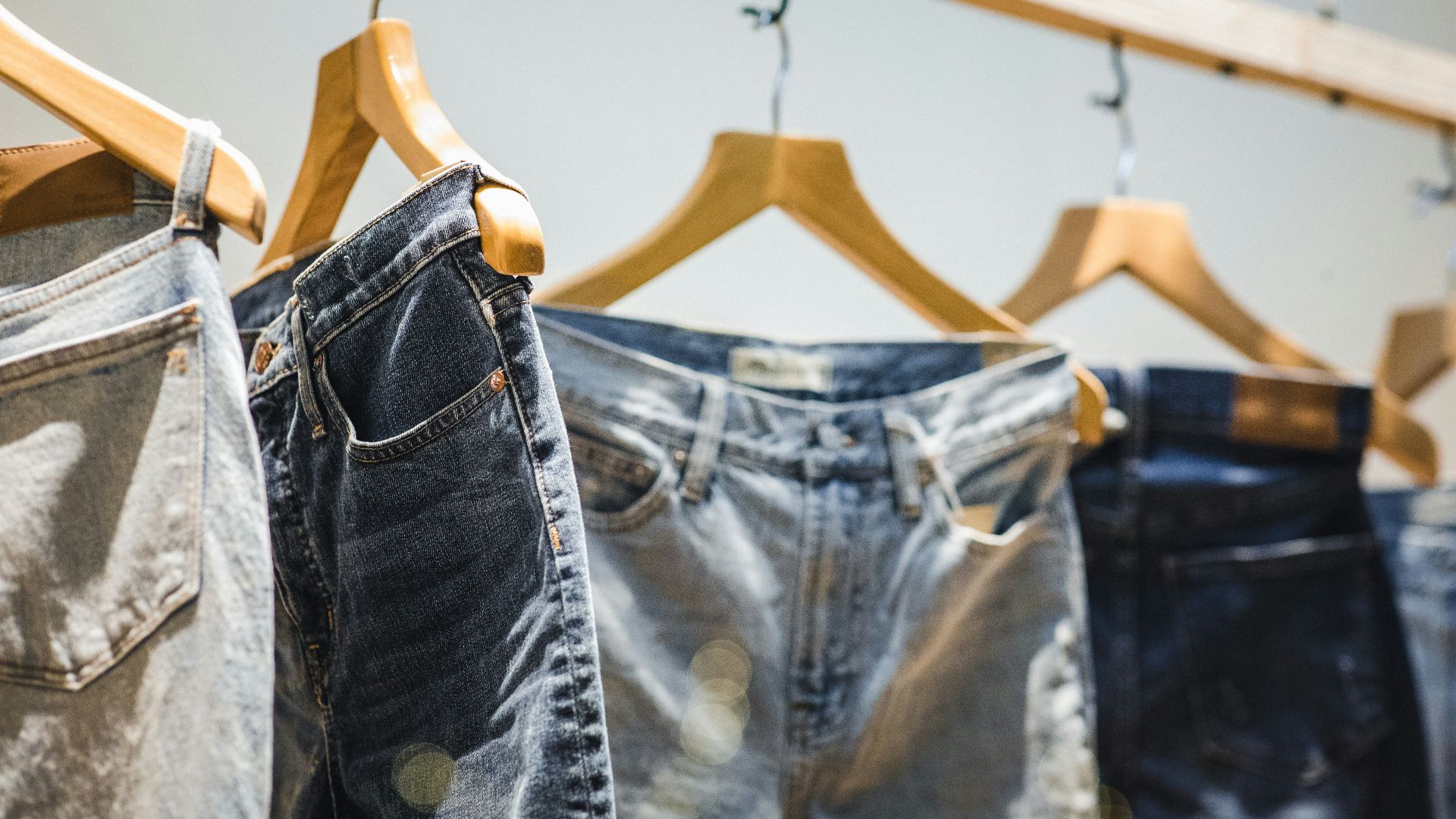 11. Les jeans trop délavés