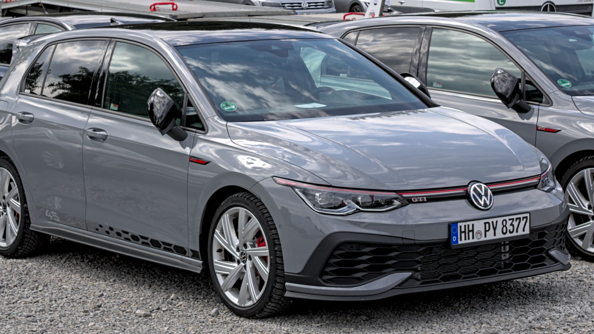 2. Volkswagen Golf GTI