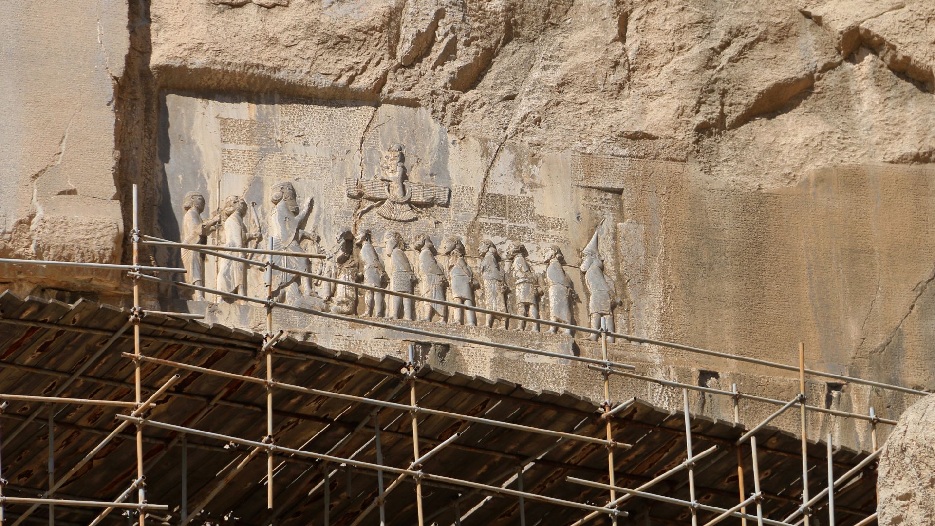 8. L'inscription de Behistun