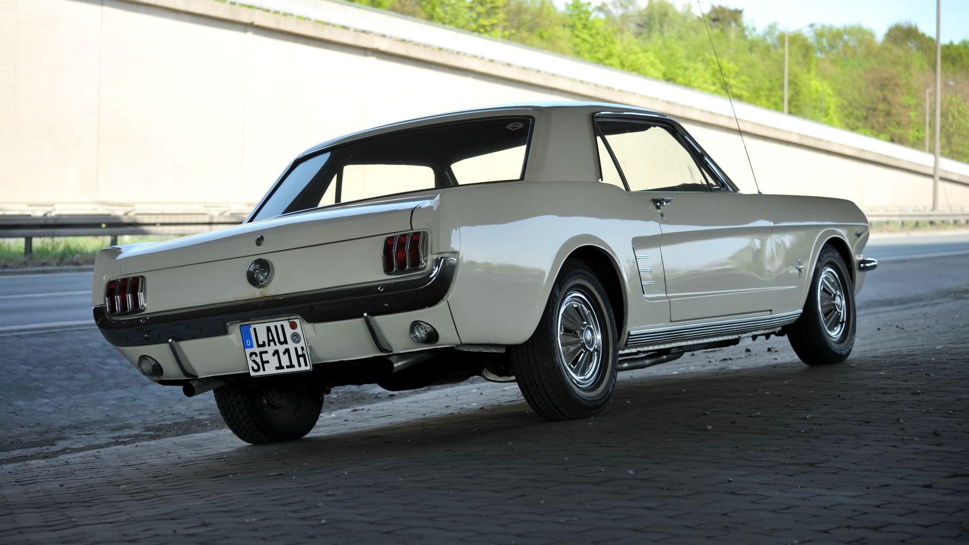 5. Ford Mustang Coupé
