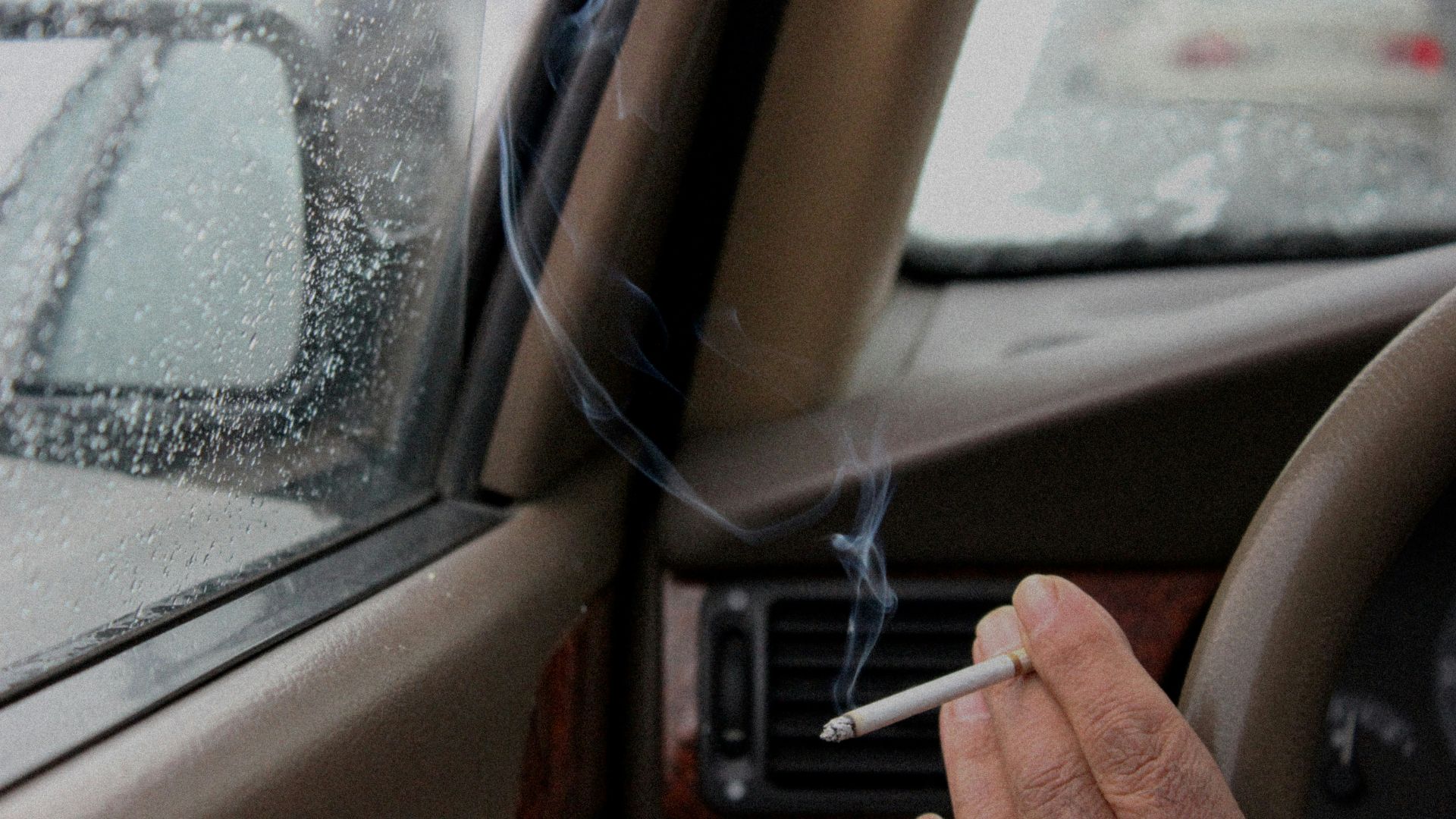 9. Fumée de cigarette