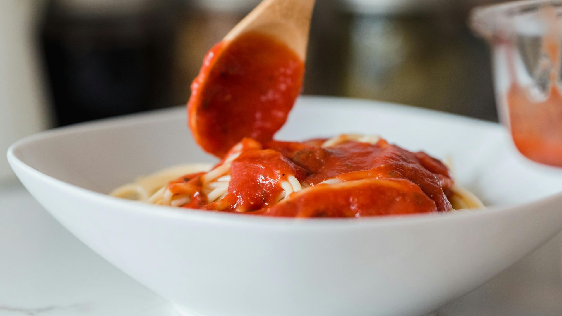 13. Ajouter des lentilles à la sauce pour pâtes