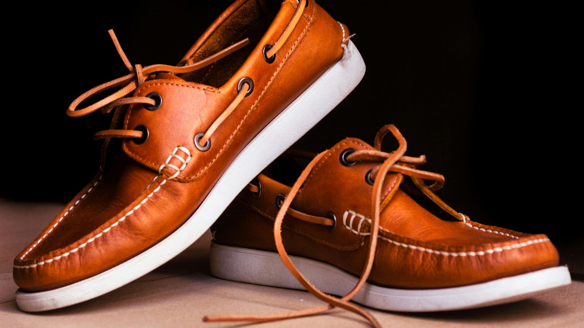 9. Des chaussures bateau usées