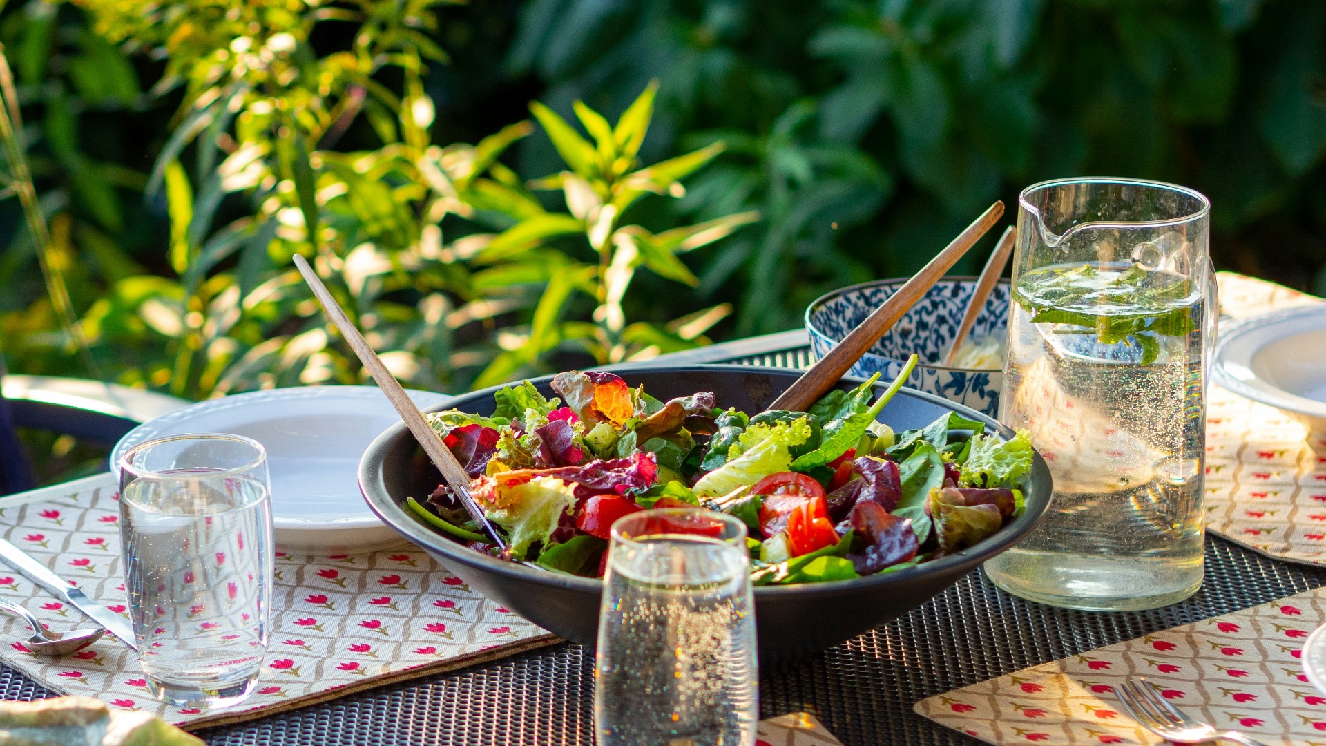 6. Buvez un verre d'eau avant chaque repas