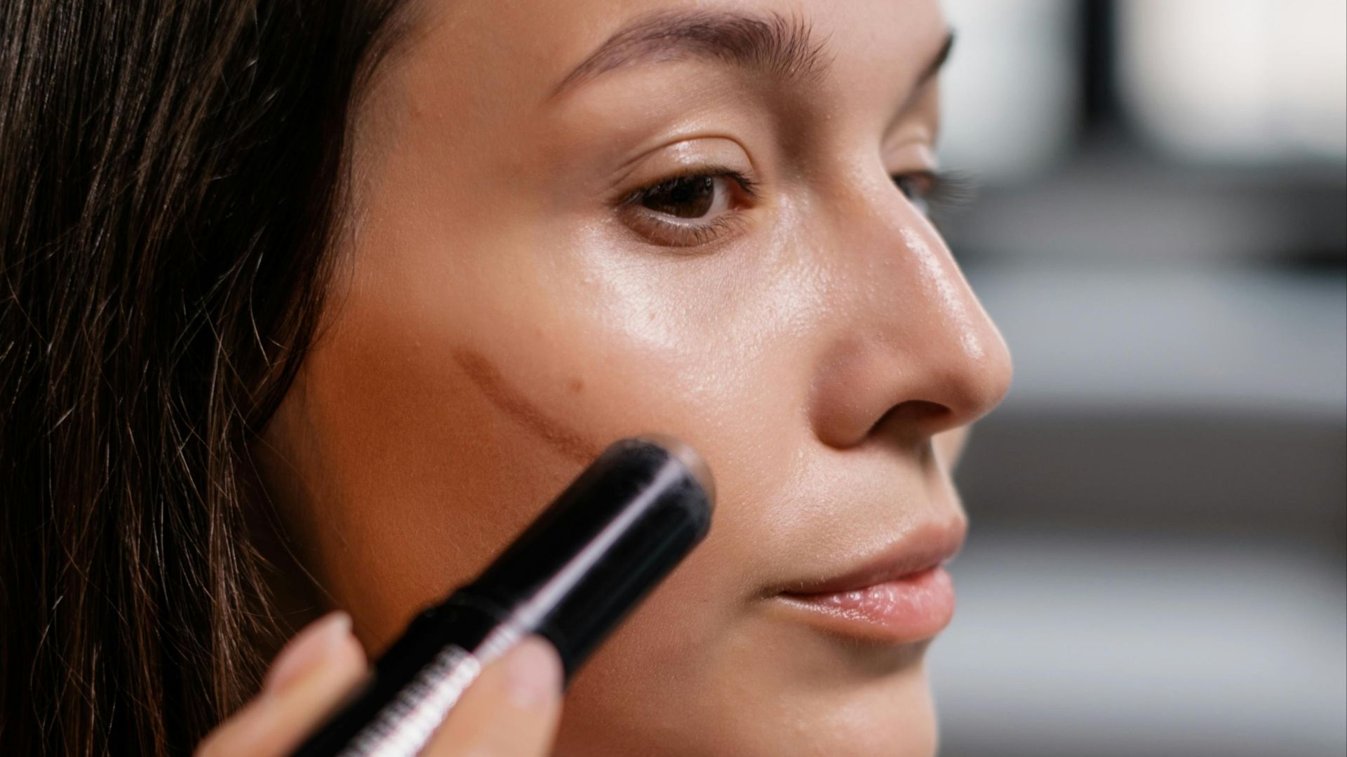5. Un contour prononcé qui redessine les traits de votre visage