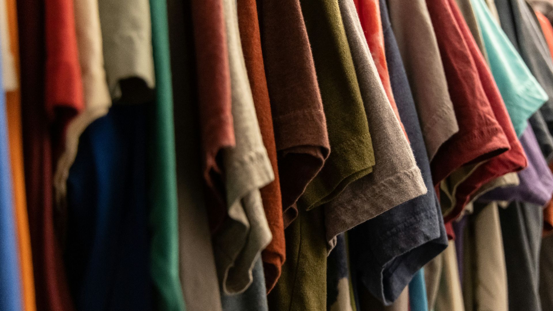 8. Porter des t-shirts aux messages provocants et controversés