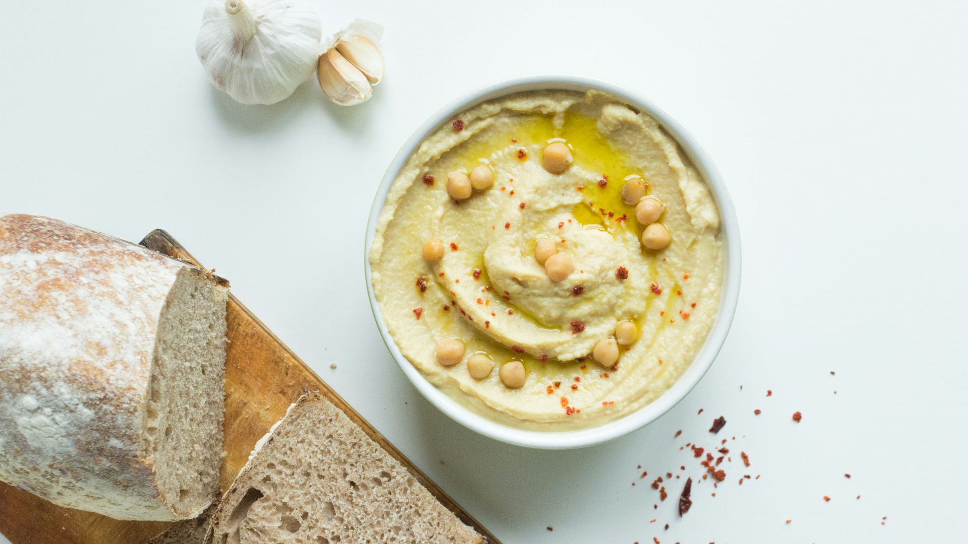 3. Houmous du commerce en pot