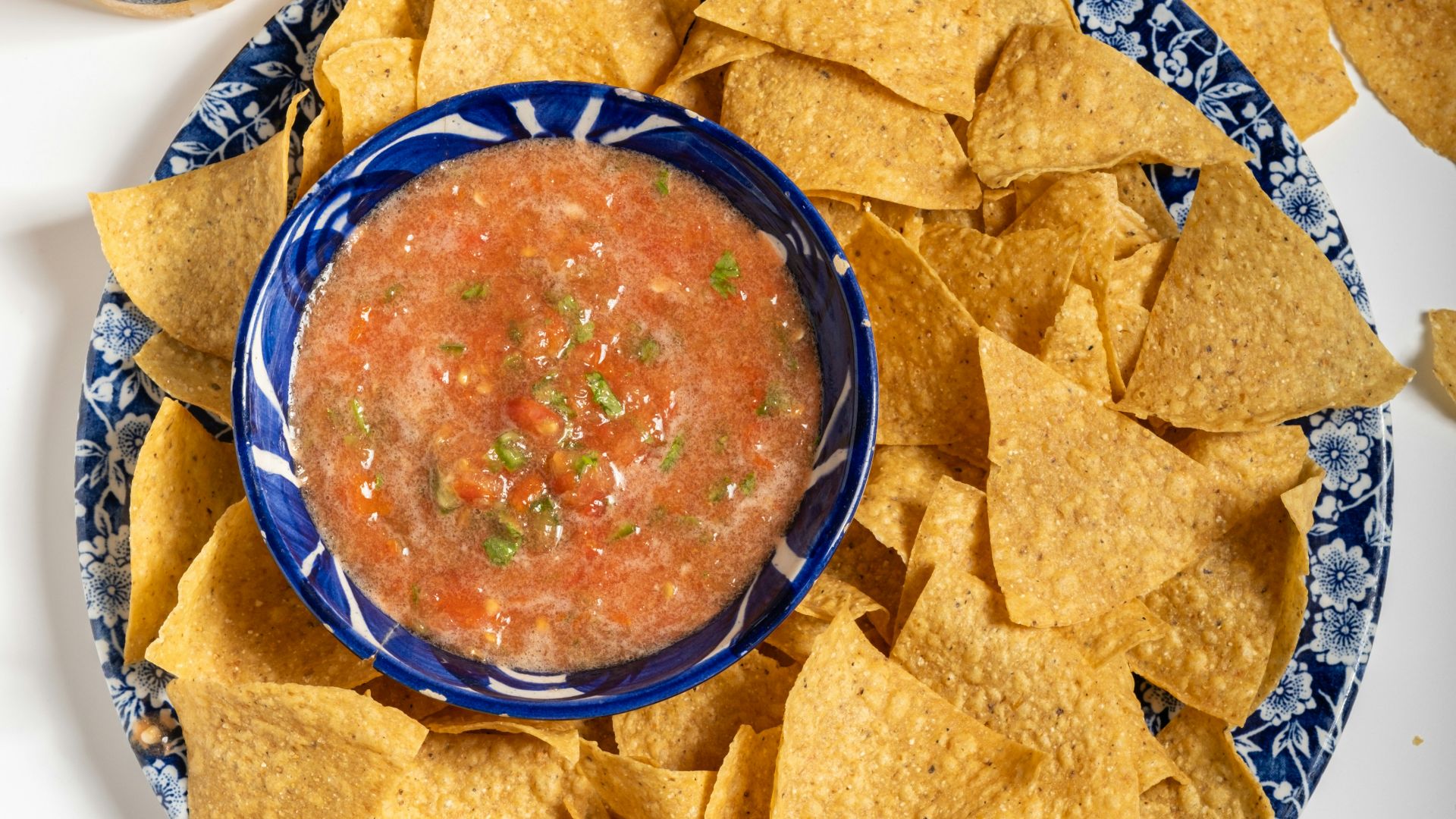 7. Chips et salsa