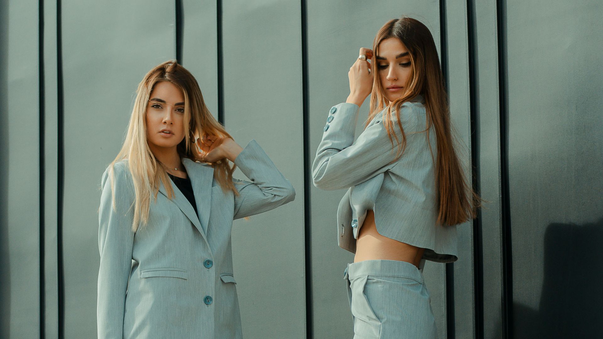 2. Elle copie ta tenue peu de temps après
