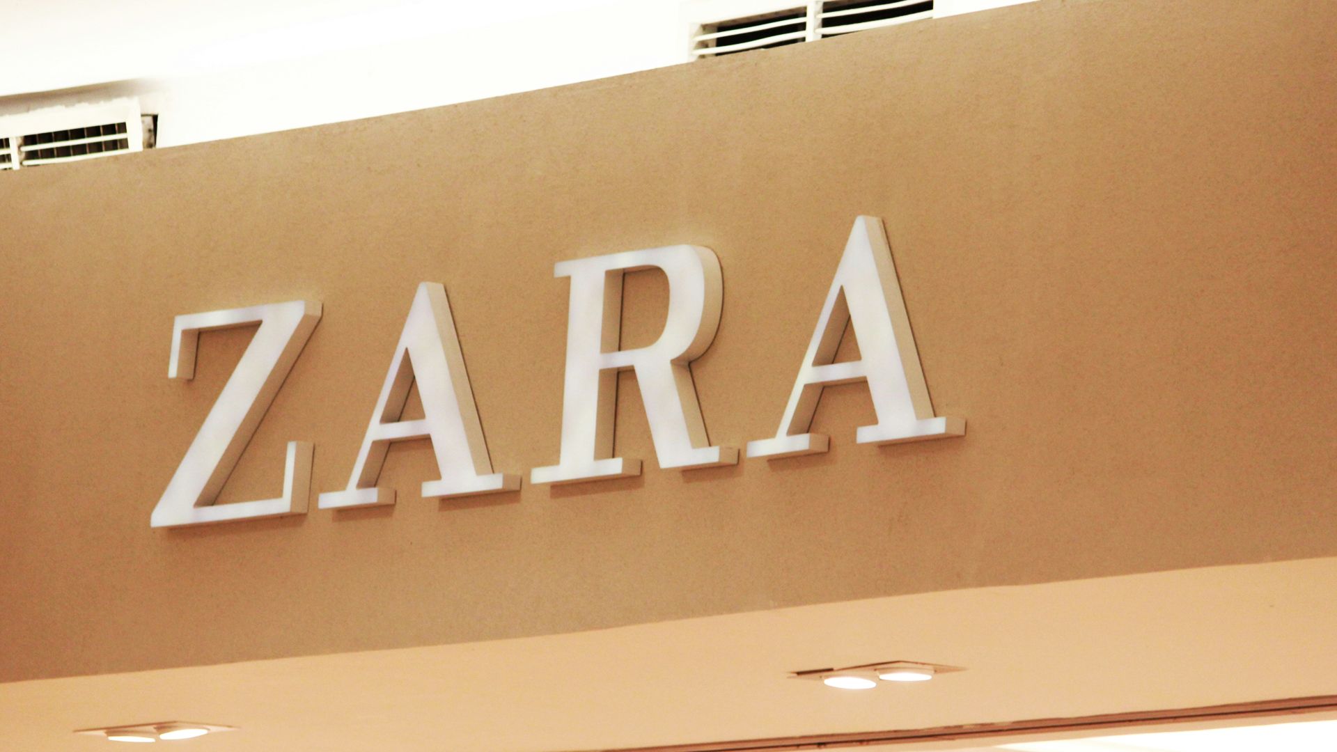 16. Les coupes asymétriques de Zara