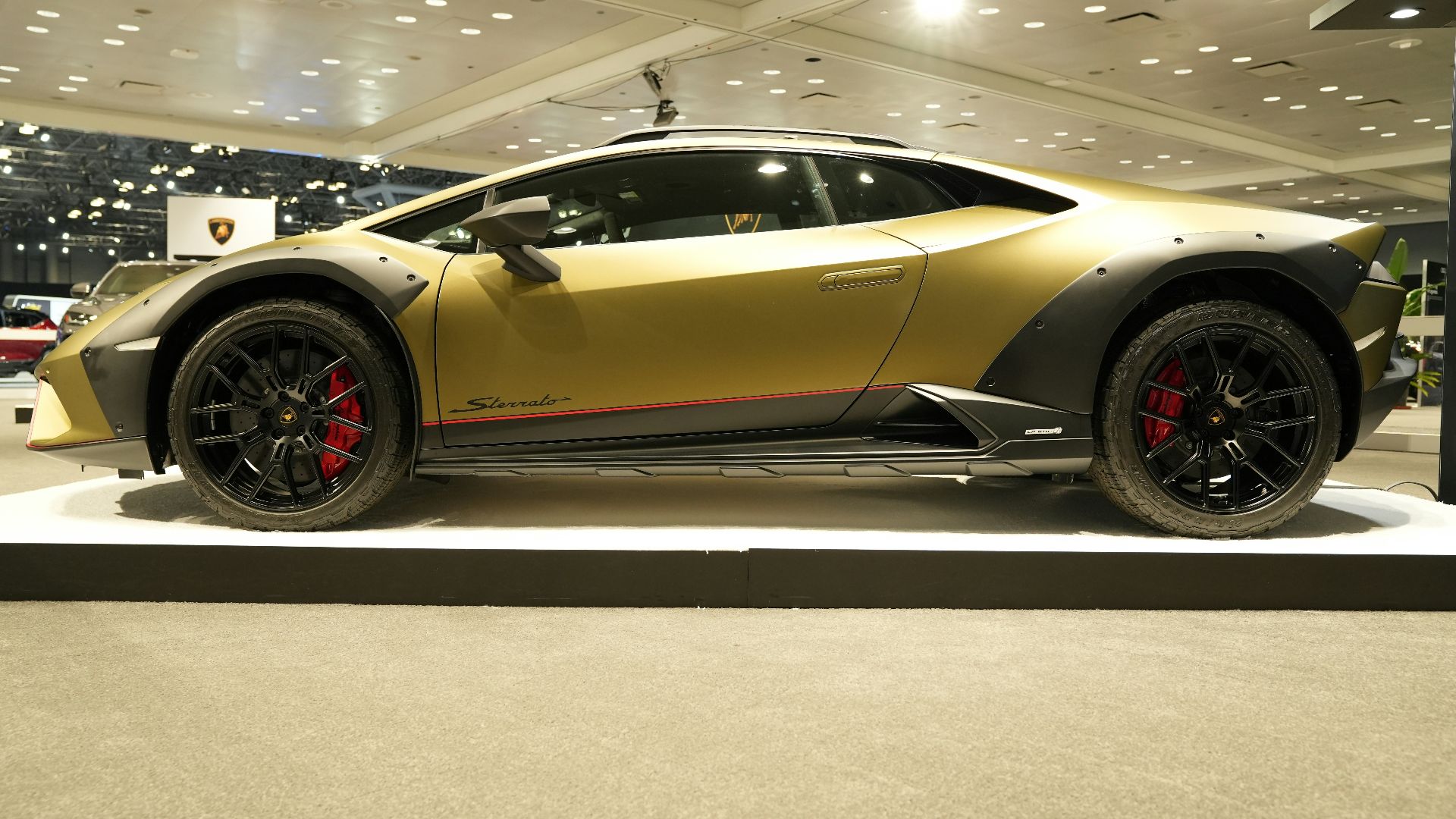 2. Lamborghini Huracán Sterrato tout-terrain