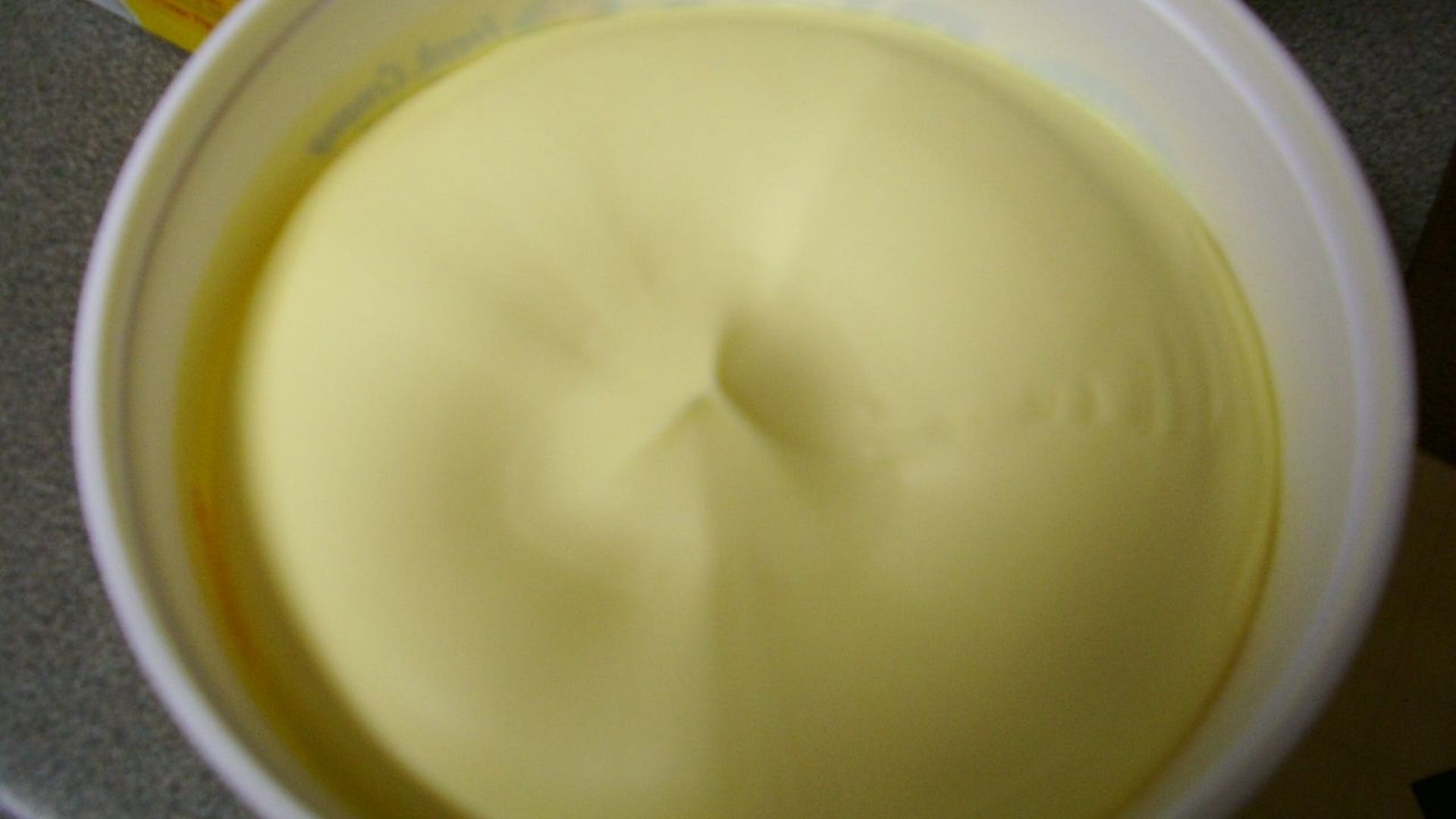 7. Margarine contenant des acides gras trans
