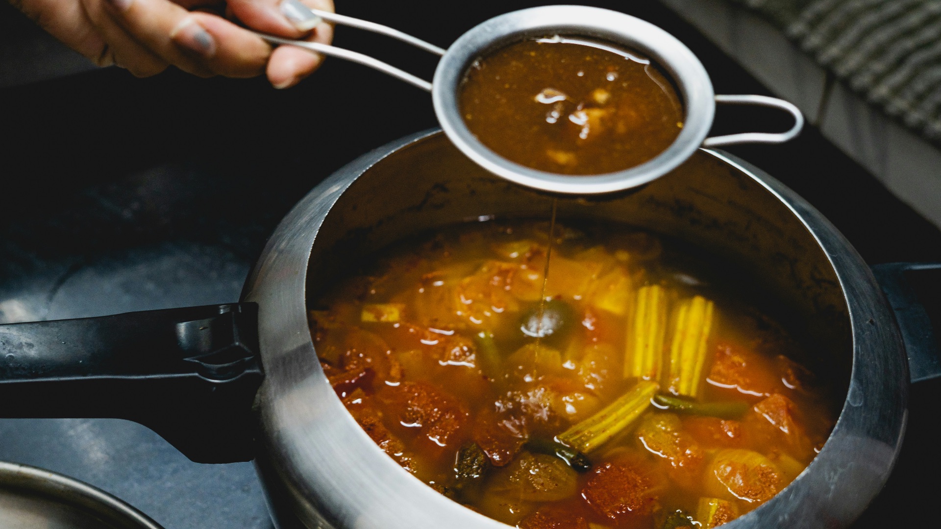 9. Filtrez votre bouillon pour qu'il soit limpide
