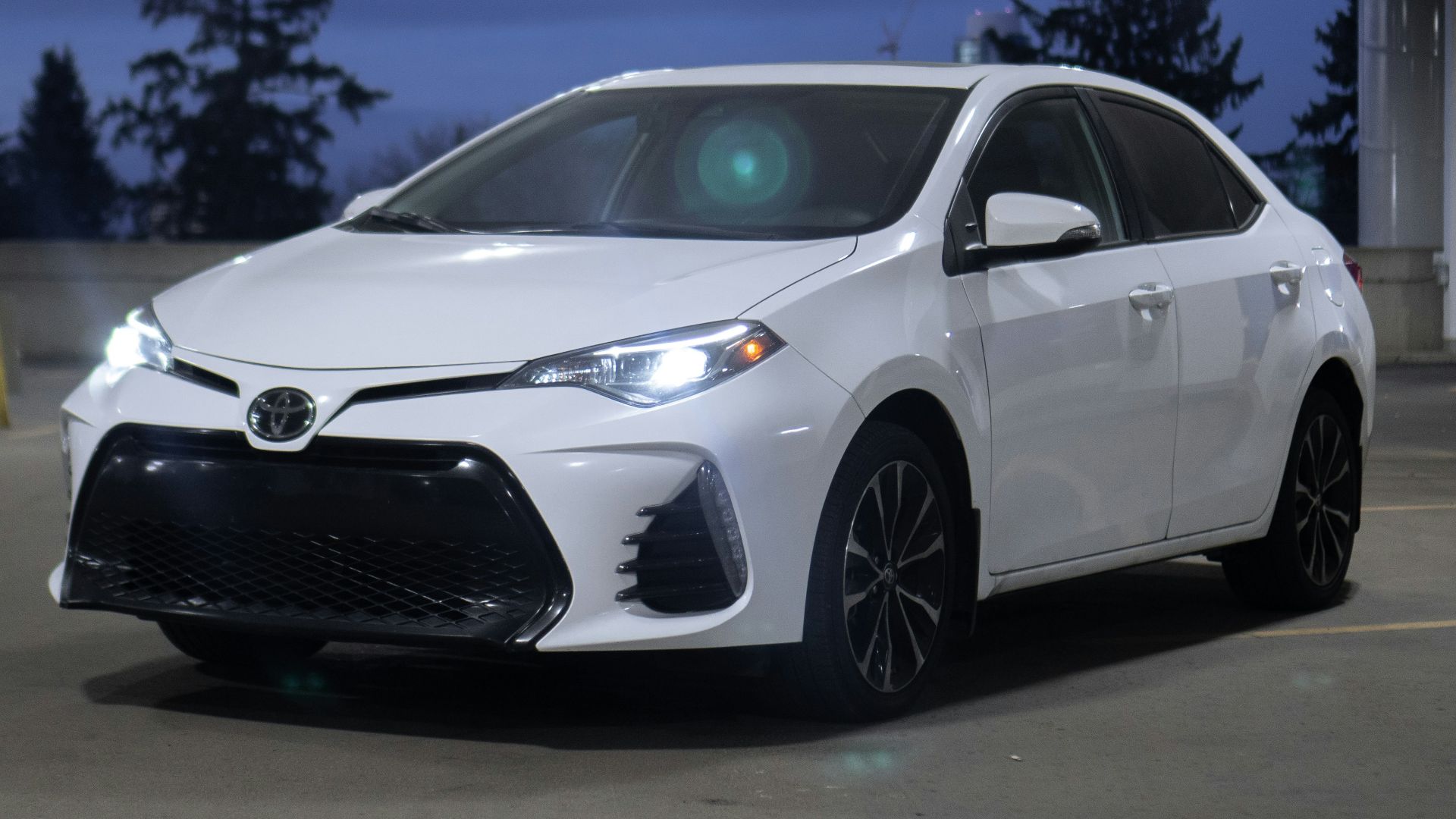 7. Toyota Corolla hybride