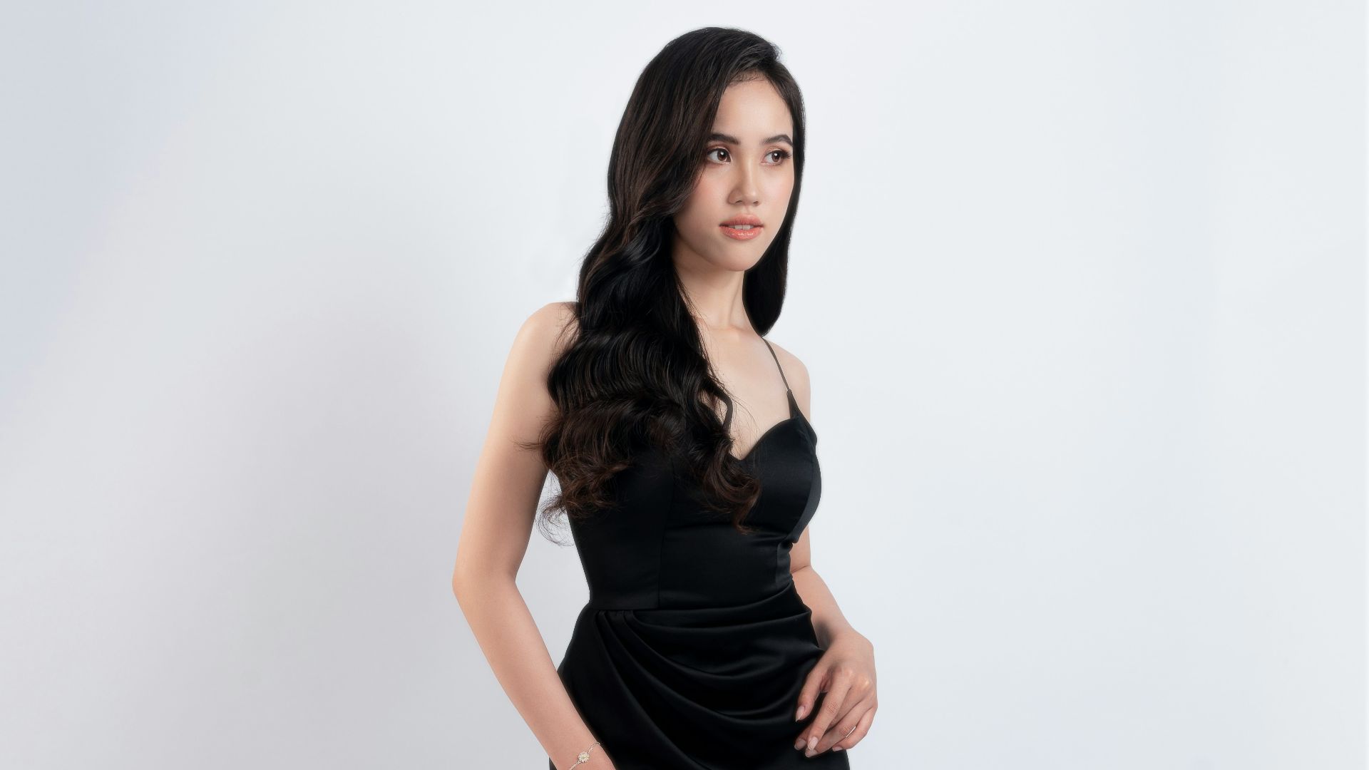6. Une petite robe noire