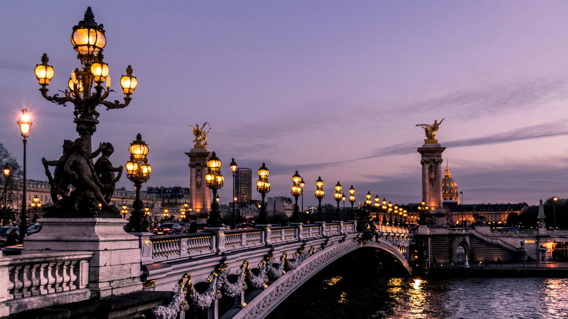 9. Paris College Of Art