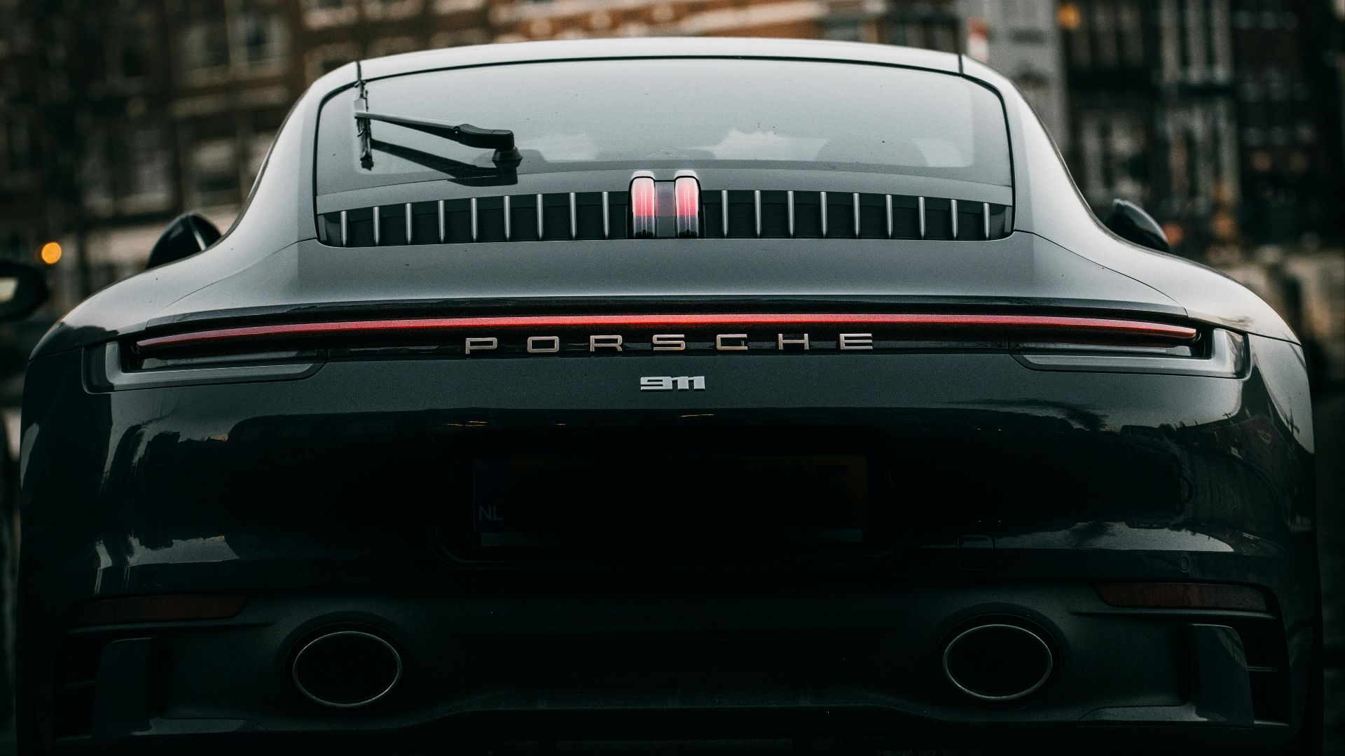 6. Porsche 924 à aspiration naturelle