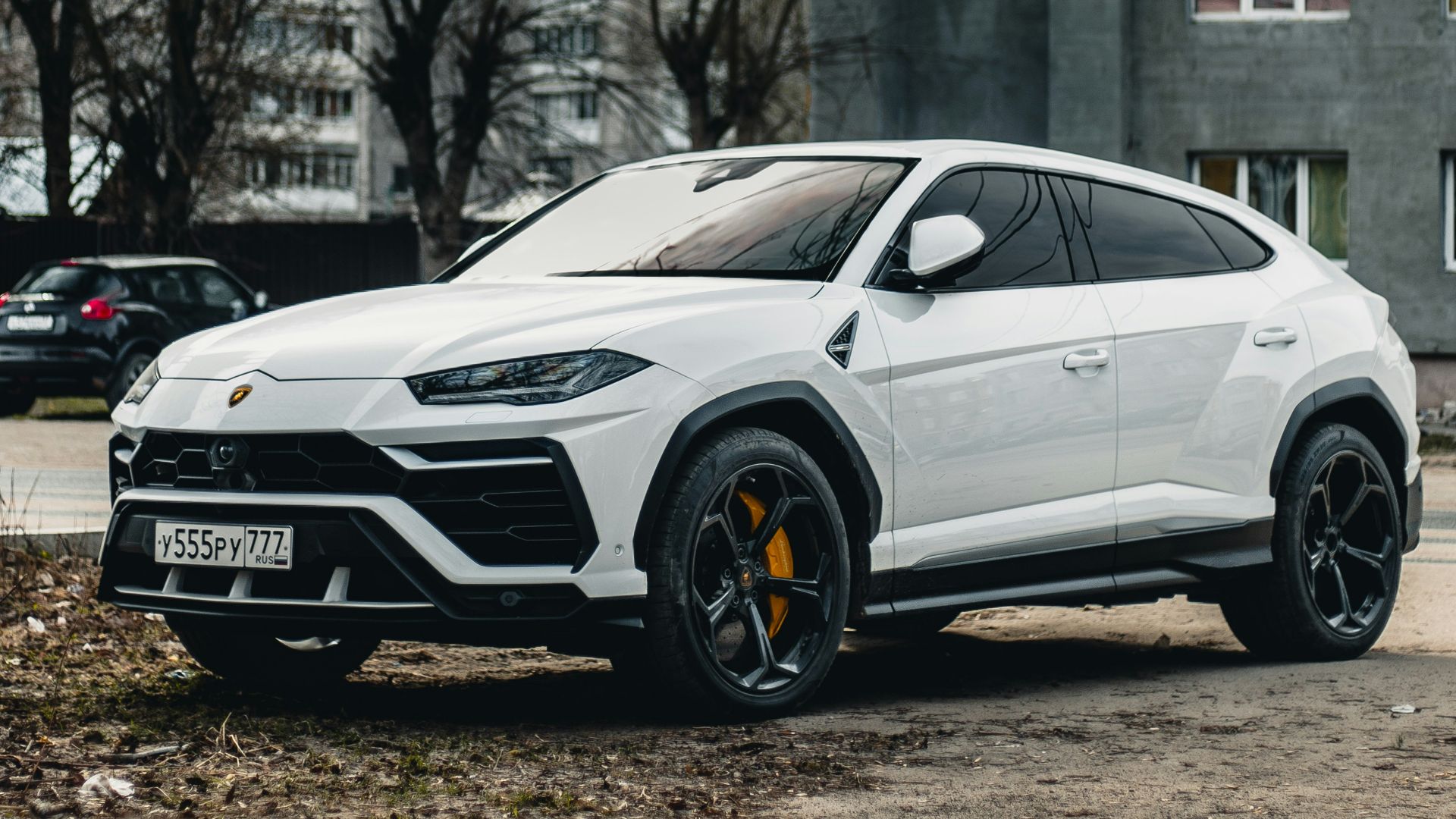 14. Lamborghini Urus