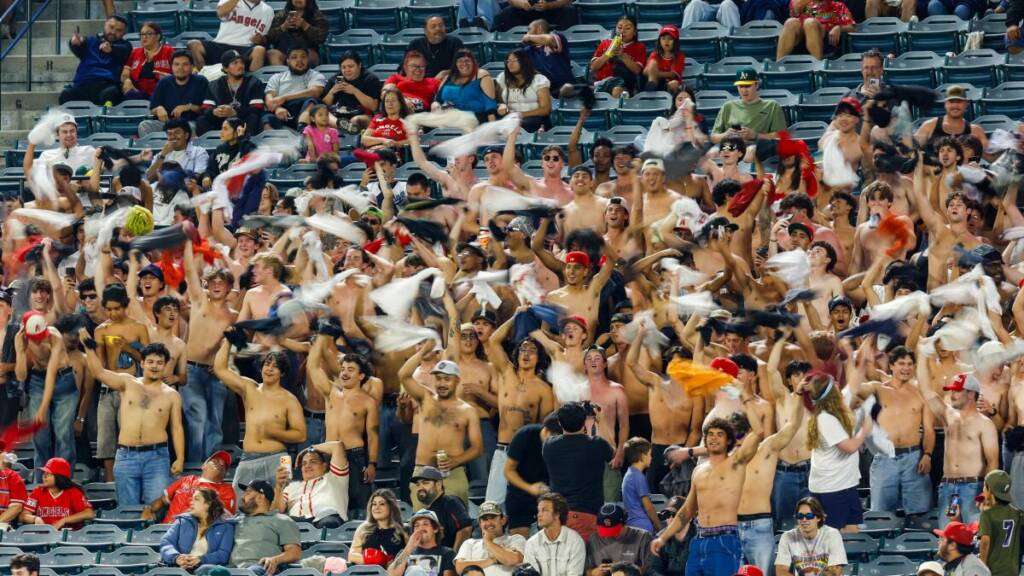 Angels: Fans Want Arte Moreno to Sell the Team