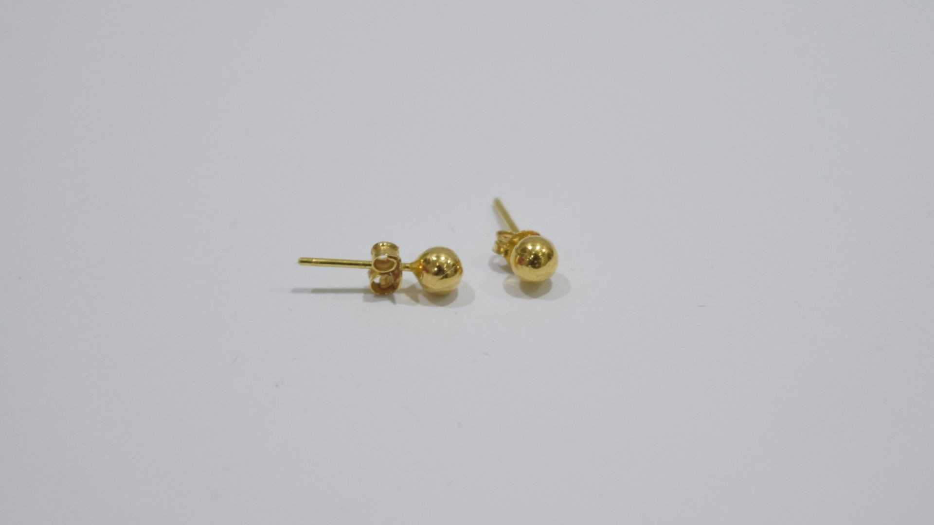 5. Boucles d'oreilles discrètes