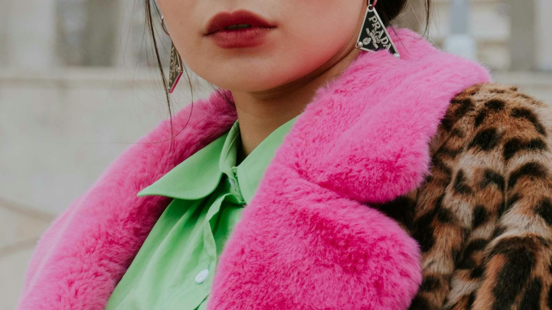 2. Porter tous ses vêtements de luxe en même temps