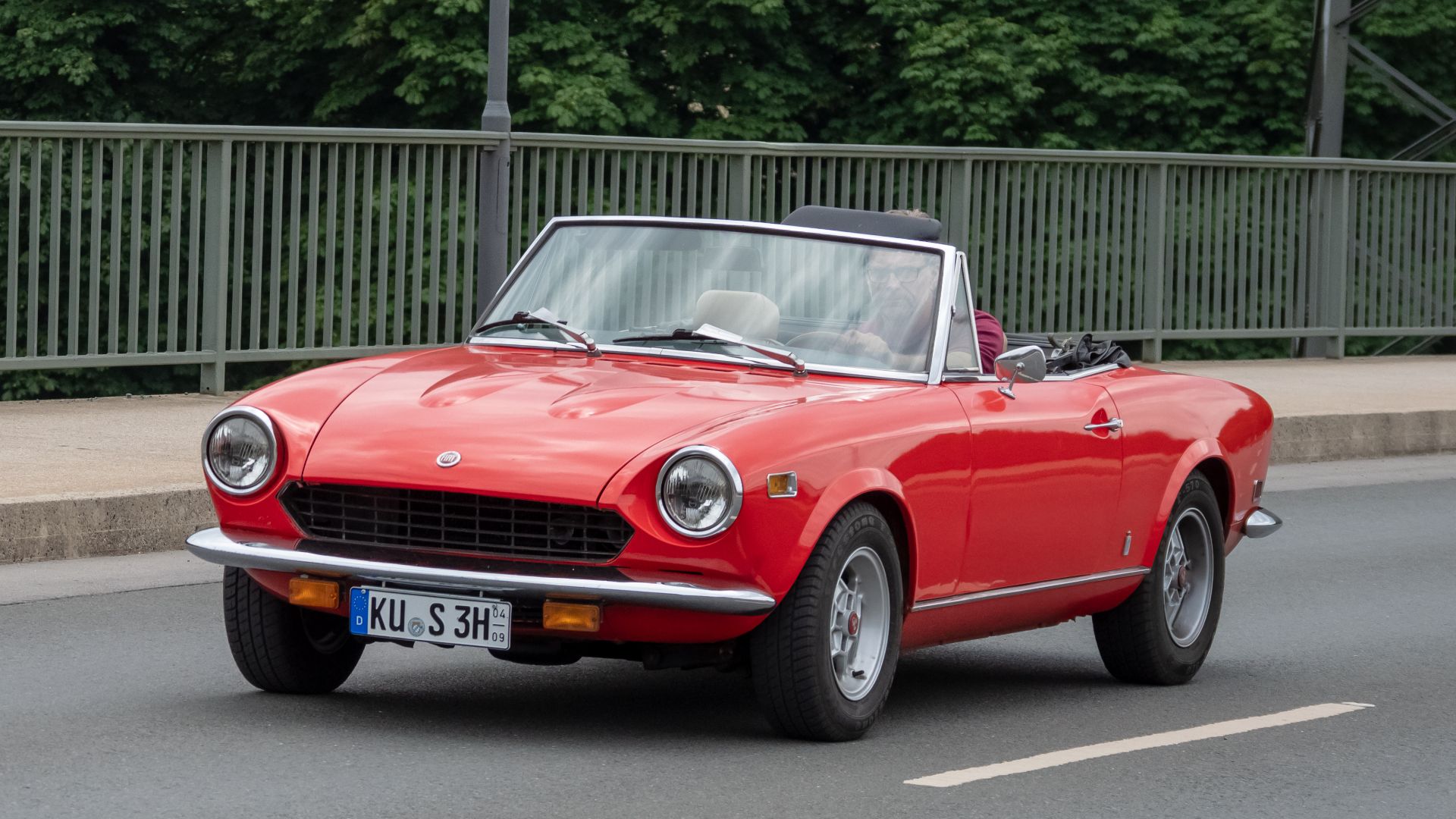 11. Fiat 124 Spider