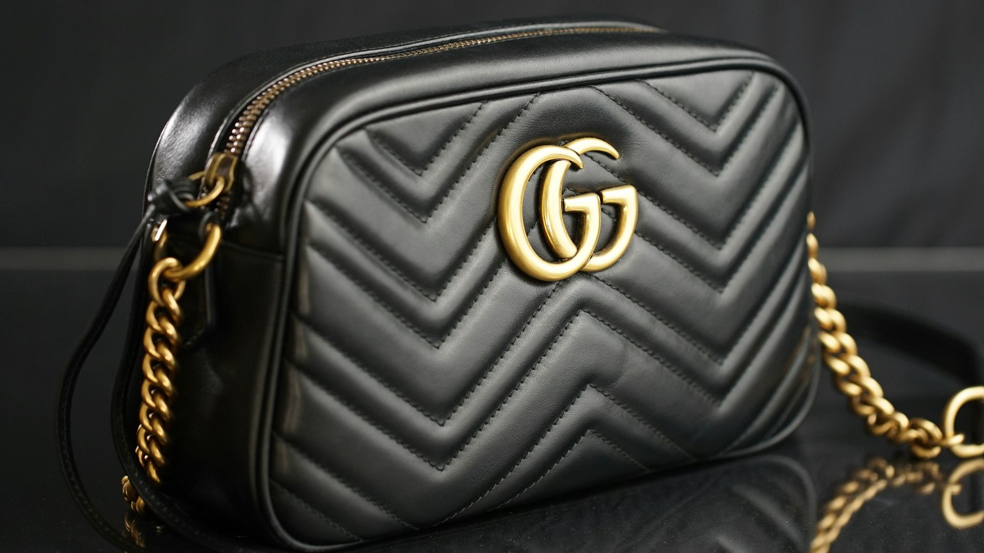 9. Les mocassins en fourrure de Gucci