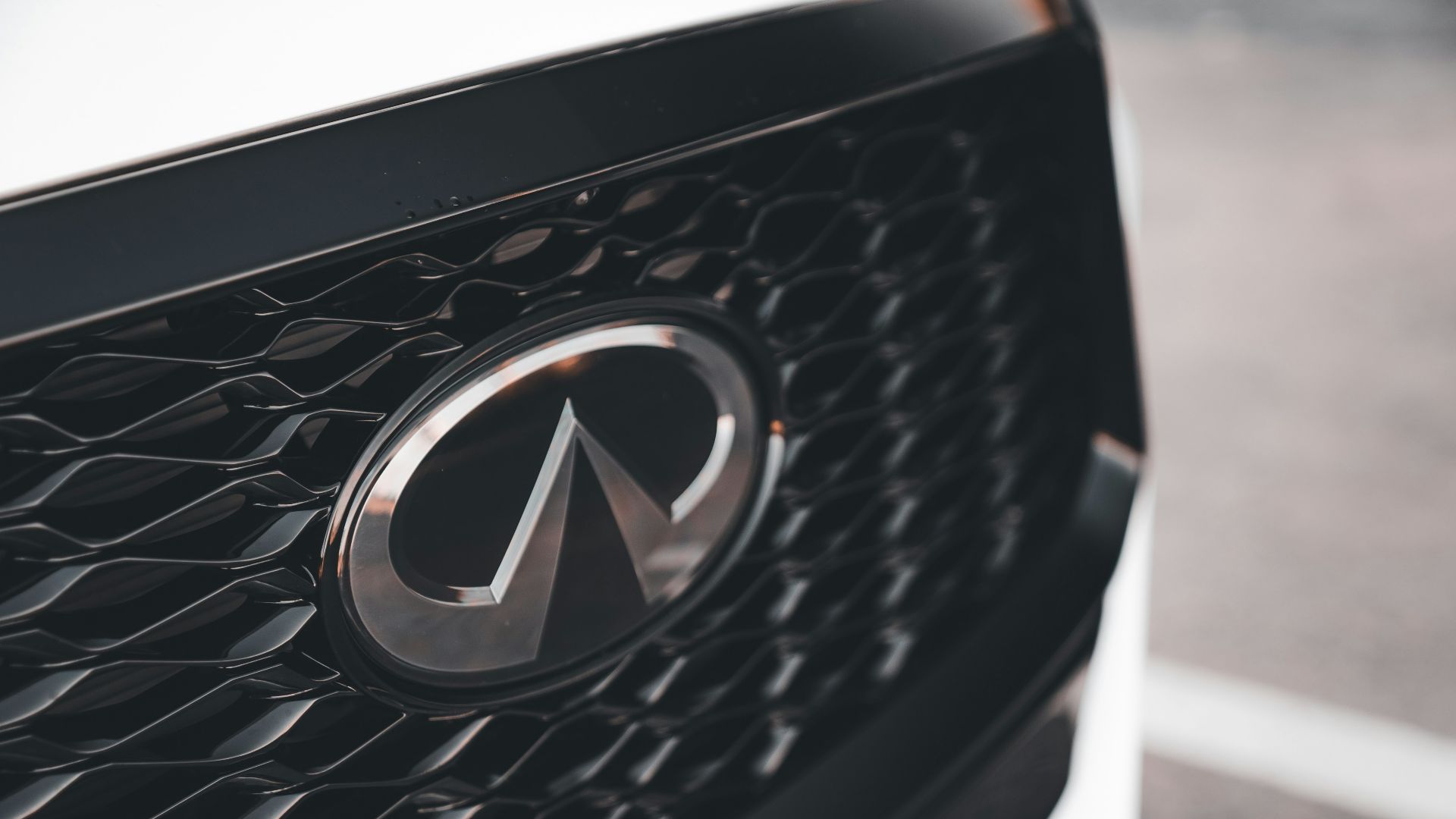15. Infiniti QX80