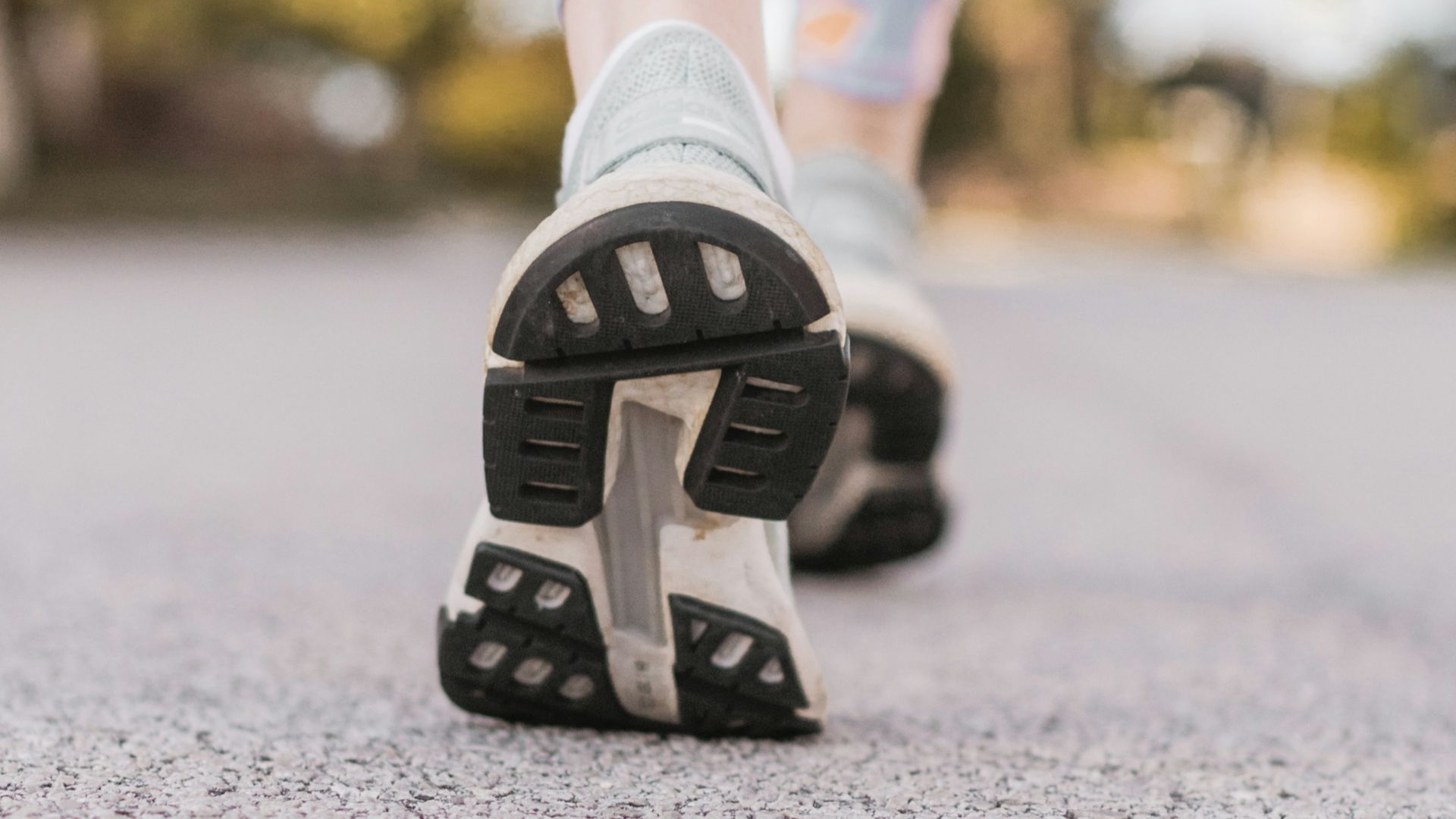 4. Vous avez mal aux jambes quand vous marchez