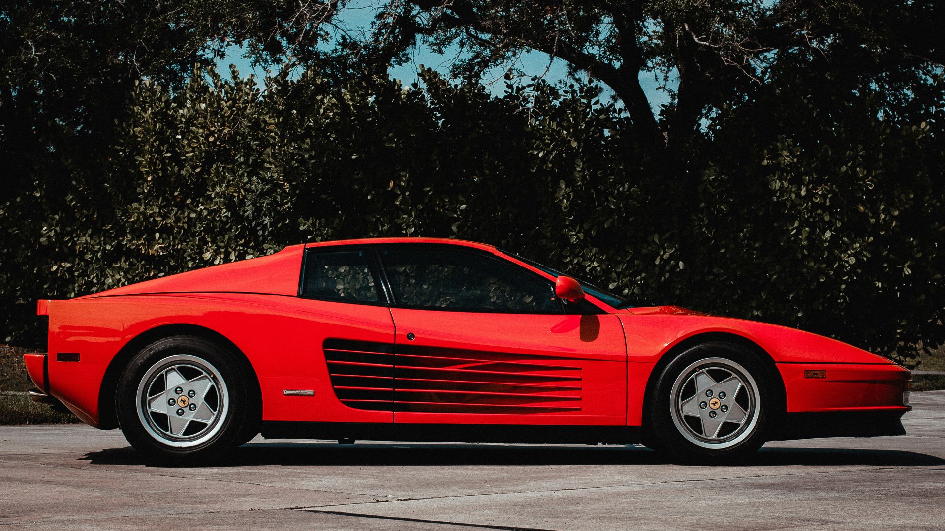 8. Ferrari Testarossa