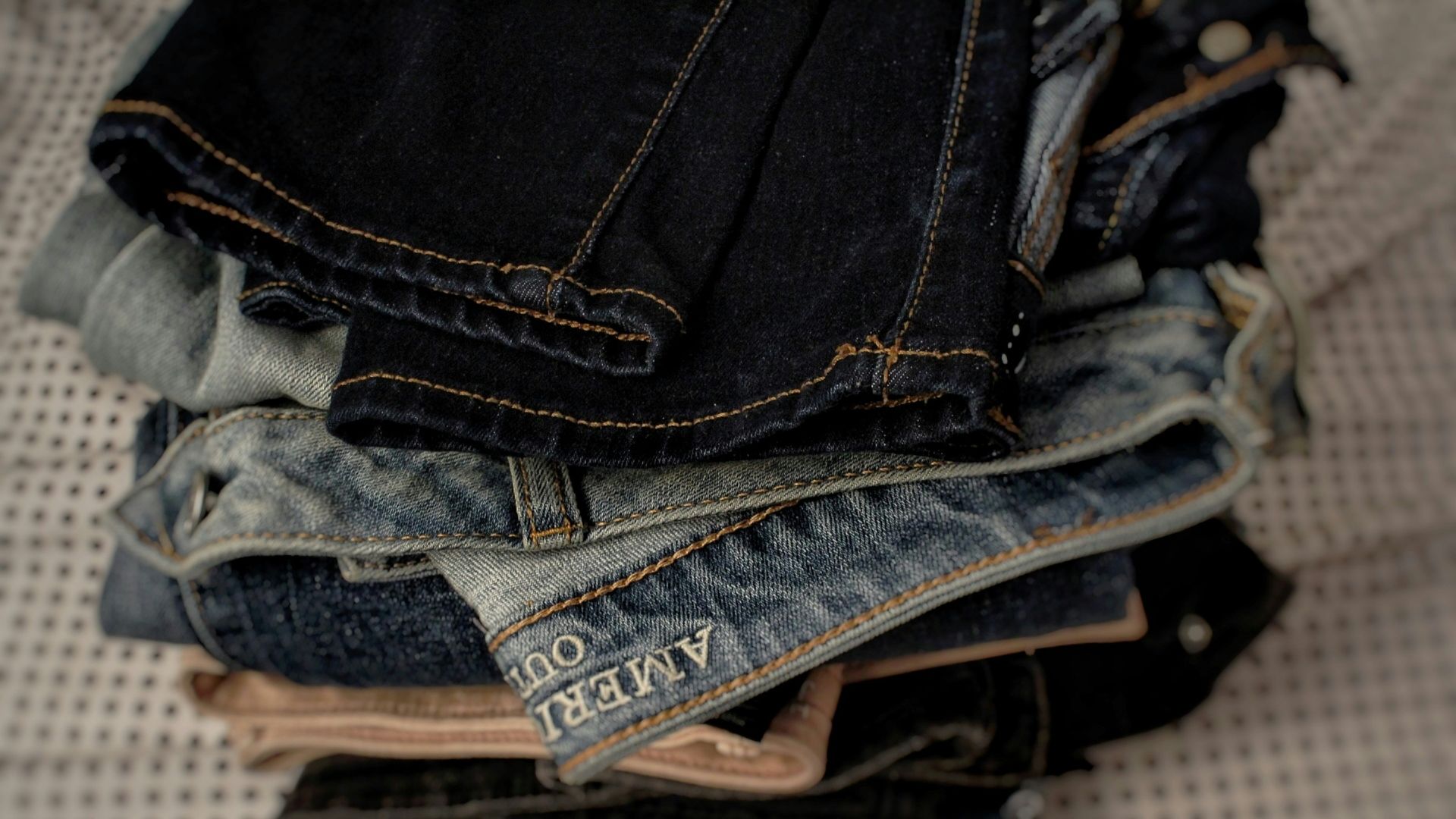 9. Un denim de mauvaise qualité a l'air terne
