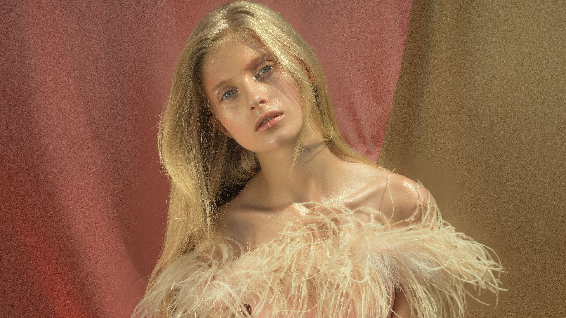 10. Vêtements de tous les jours ornés de plumes