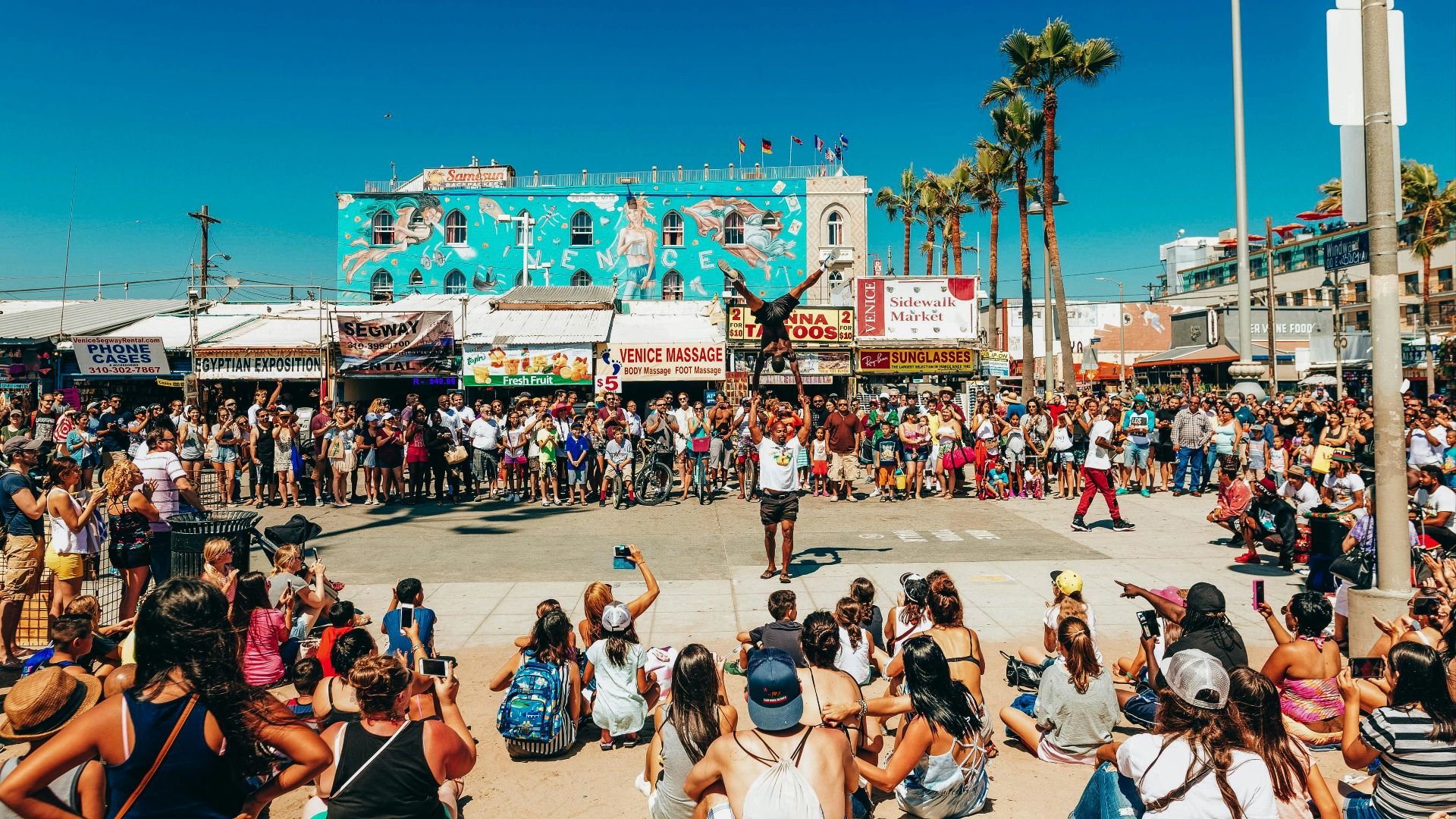 13. La promenade de Venice Beach, Californie