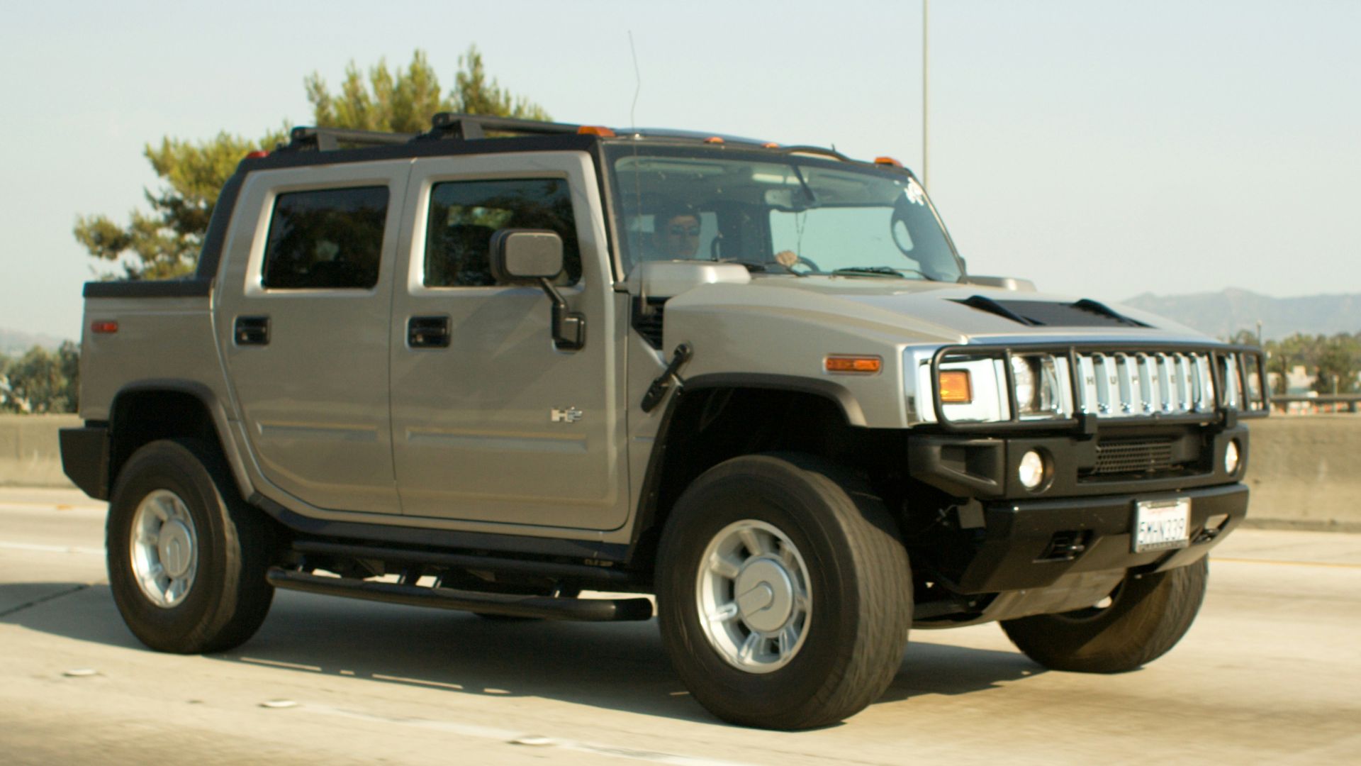 12. Pick-up GMC Hummer EV