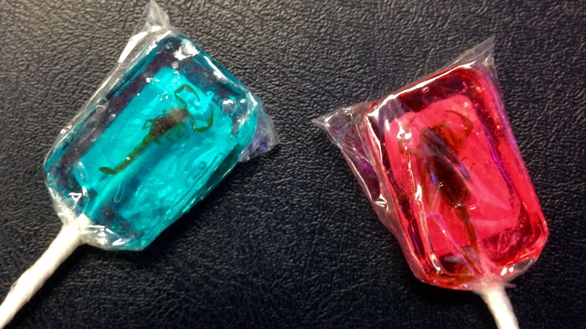 2. Sucettes « Scorpion »