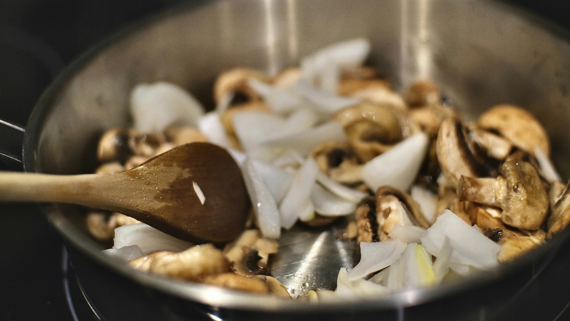 Faire revenir aromatiques
