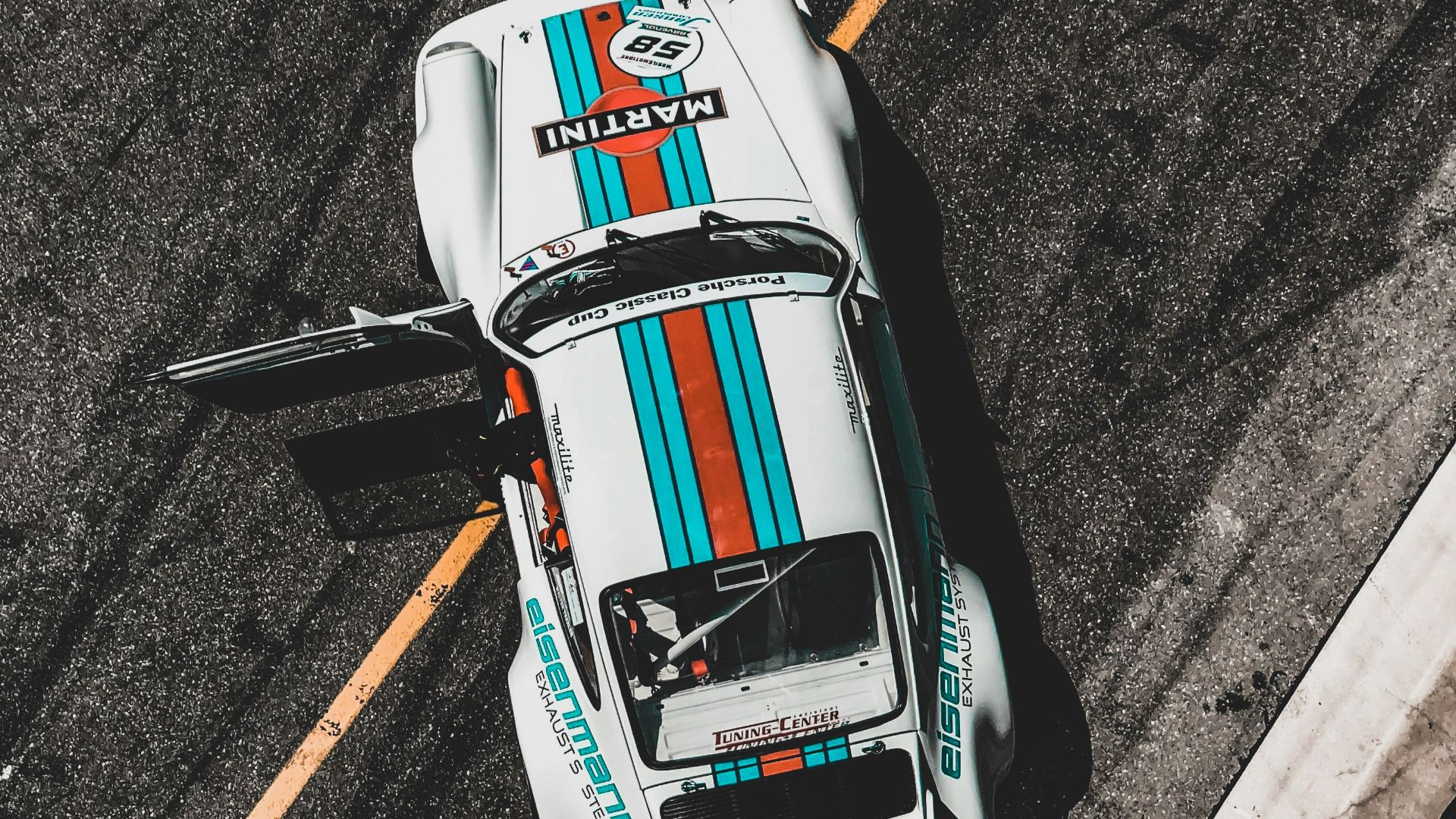 8. Il existe un lien avec le sport automobile