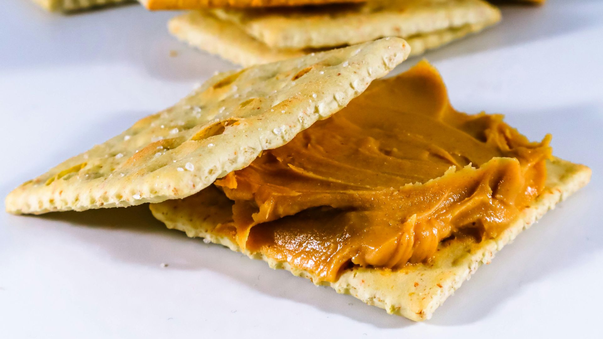 10. Crackers au beurre de cacahuète