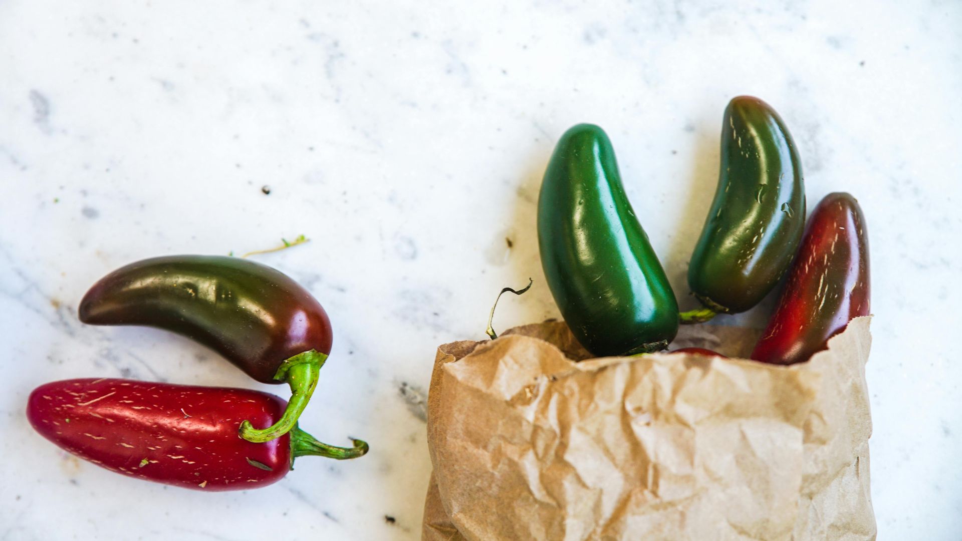 10. Piments jalapeños frais avec leurs graines
