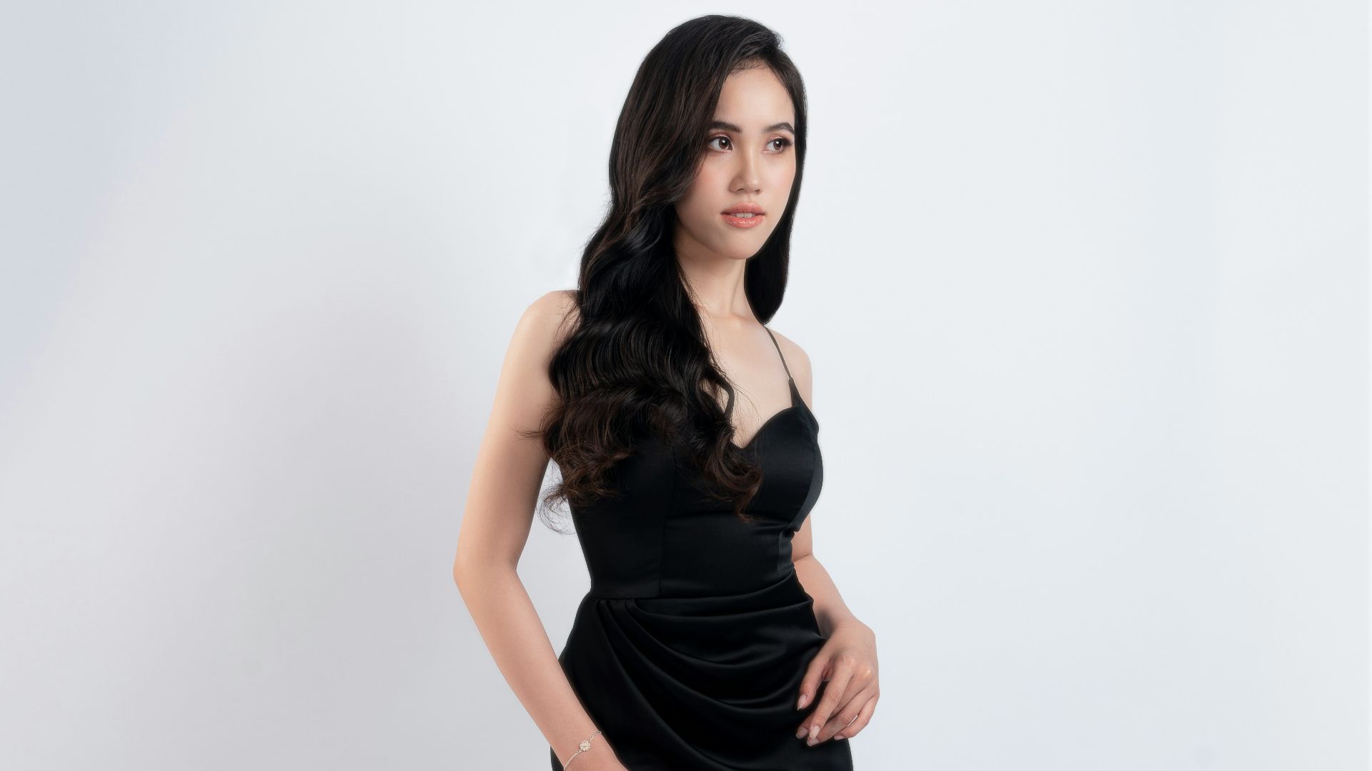 1. La petite robe noire qui en fait pas trop