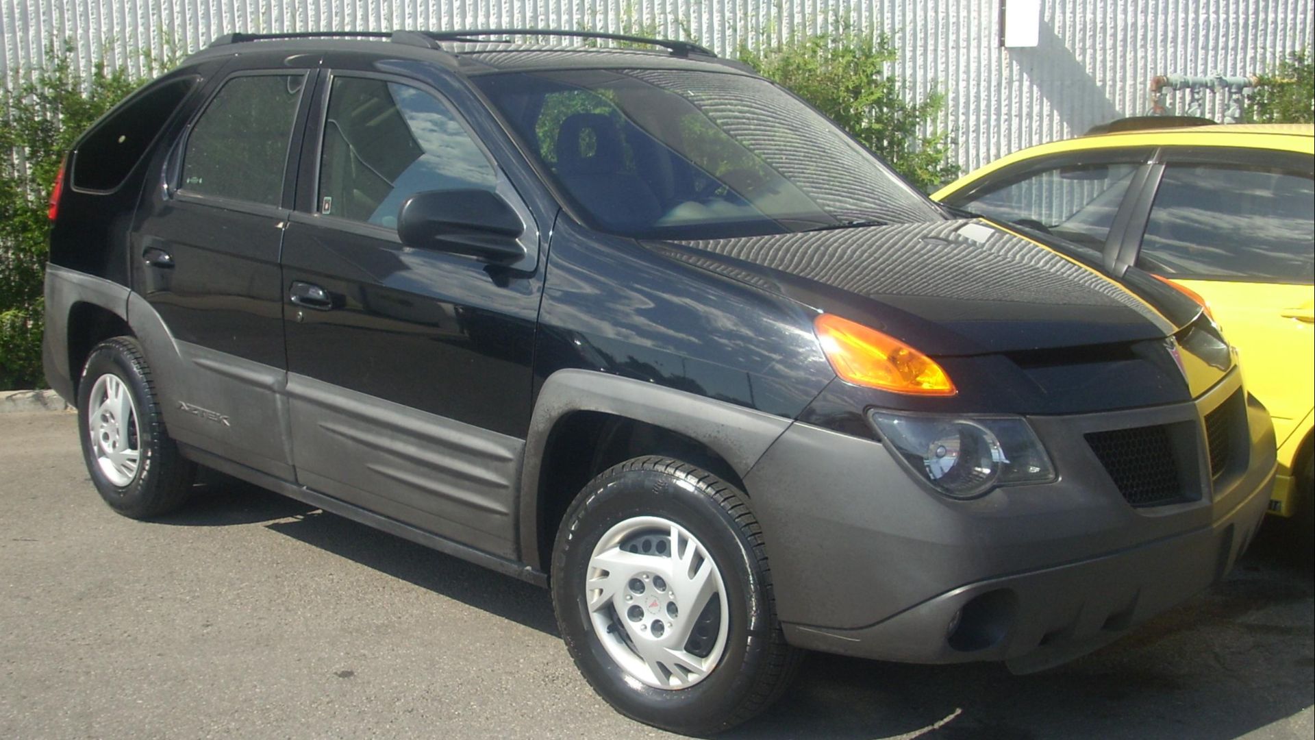 2. Pontiac Aztek