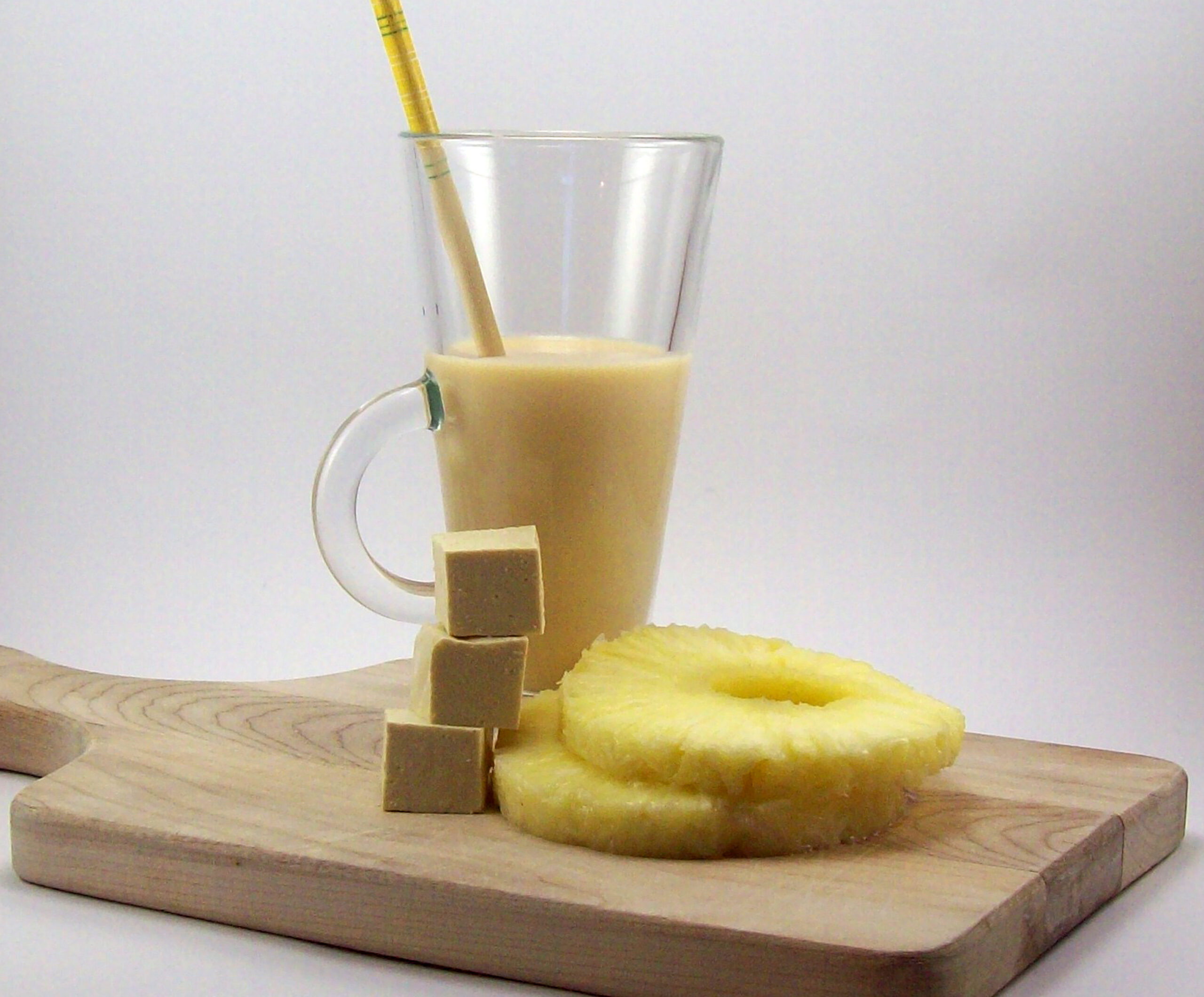 Smoothie protéiné à l'ananas et tofu