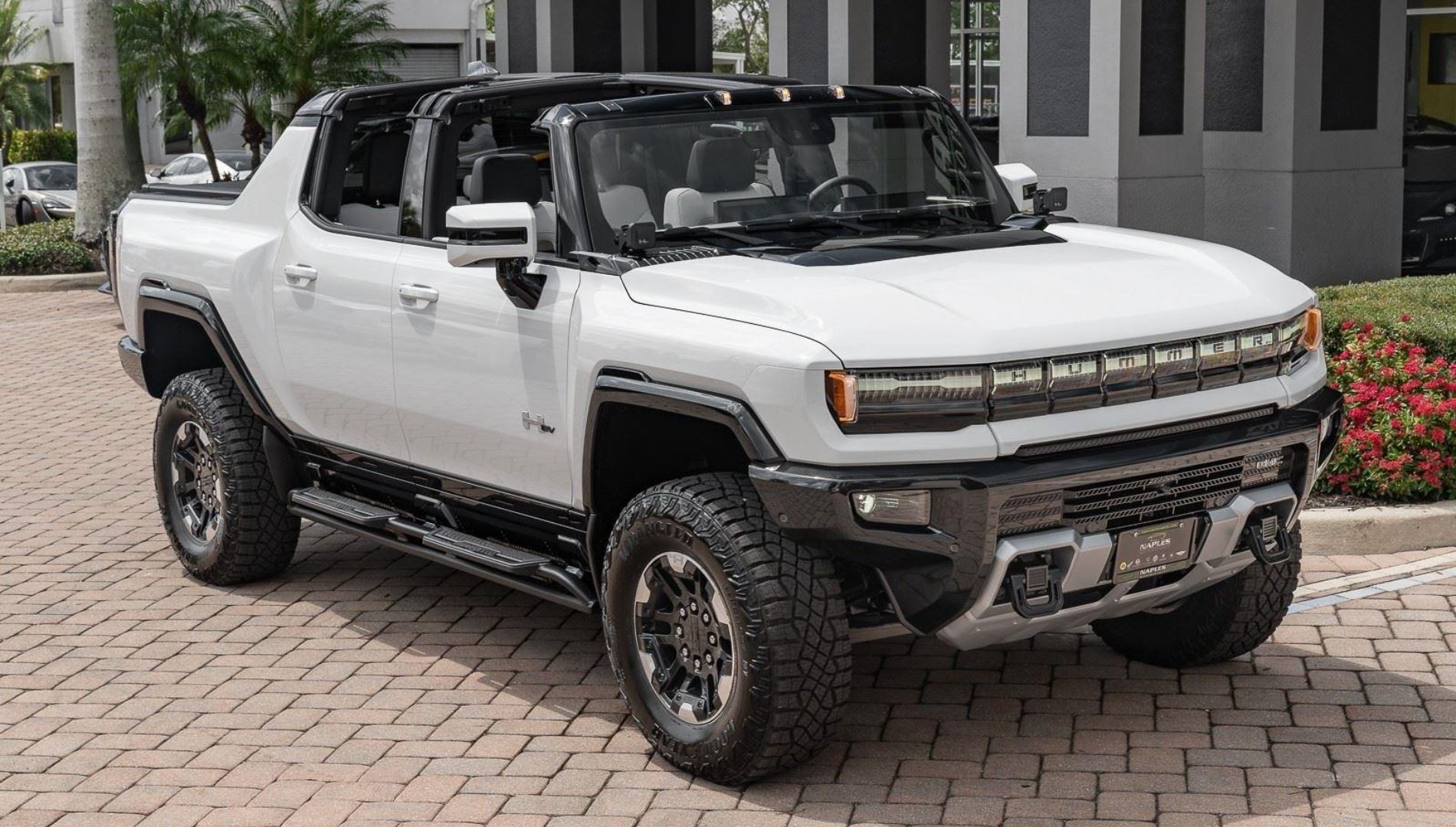 GMC Hummer EV Edition 1 - 140 000$ (US)