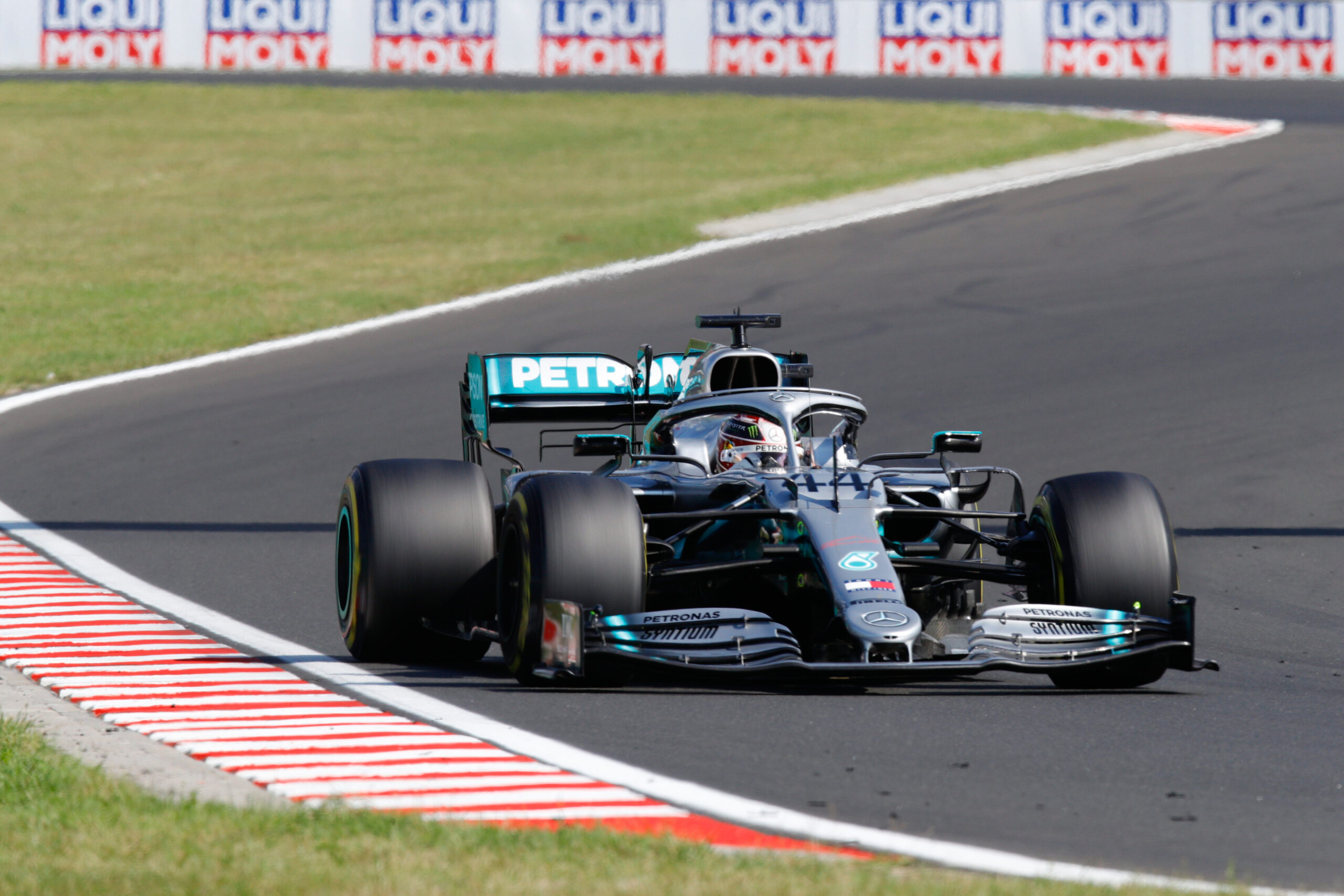 Mercedes W10 (2019)