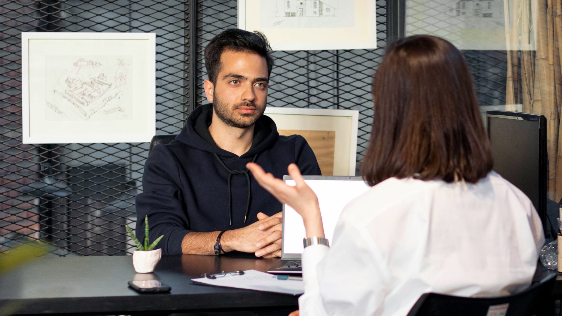 9. Poser des questions