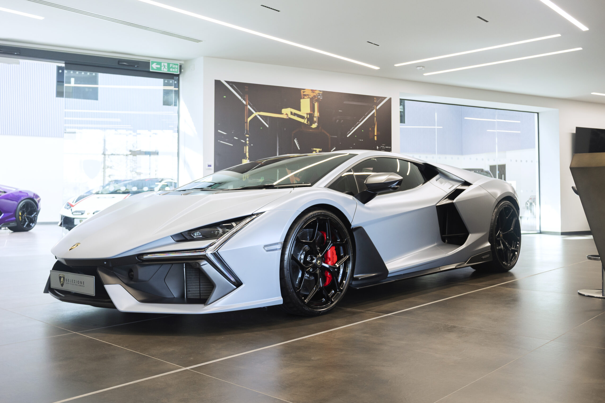 Lamborghini Revuelto